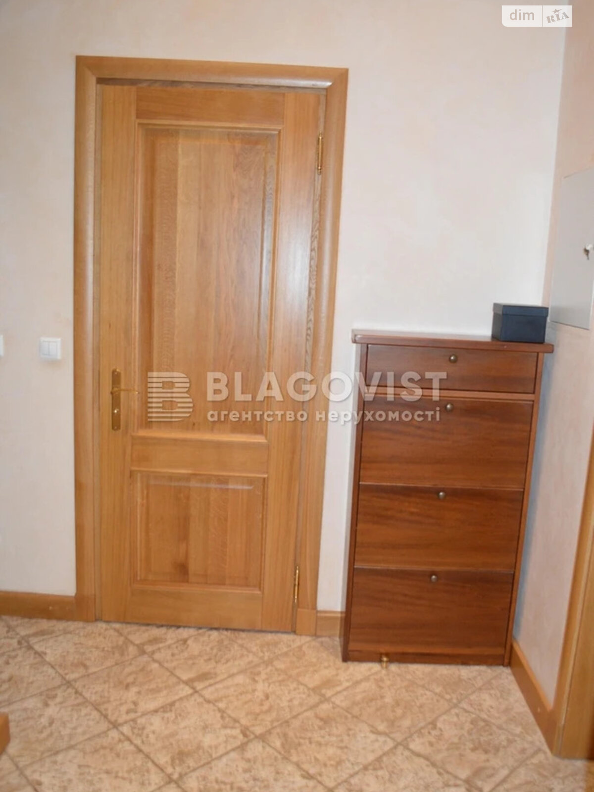Продаж двокімнатної квартири в Києві, на вул. Банкова 1/10, фото 1 Продаж двокімнатної квартири в Києві, на вул. Банкова 1/10, фото 1