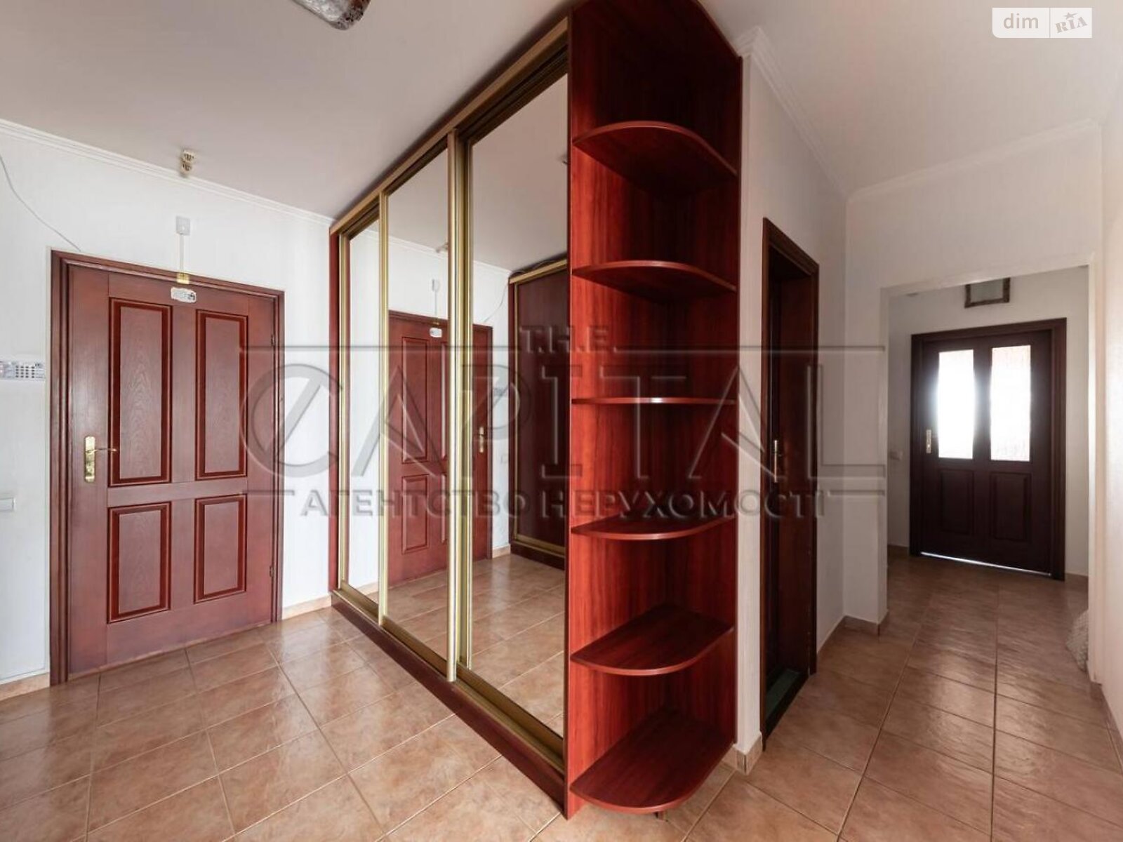 Продажа трехкомнатной квартиры в Киеве, на ул. Мокрая 3, район Батыева Гора фото 1 Продажа трехкомнатной квартиры в Киеве, на ул. Мокрая 3, район Батыева Гора фото 1