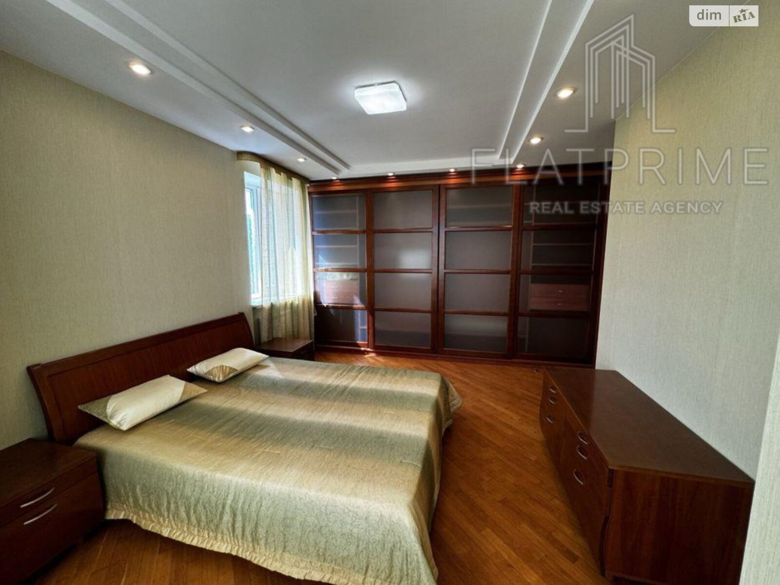 Продаж чотирикімнатної квартири в Києві, на вул. Мокра 3, район Батиєва Гора фото 1 Продаж чотирикімнатної квартири в Києві, на вул. Мокра 3, район Батиєва Гора фото 1