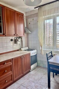 Продажа трехкомнатной квартиры в Киеве, на ул. Мокрая 7, район Батыева Гора фото 2