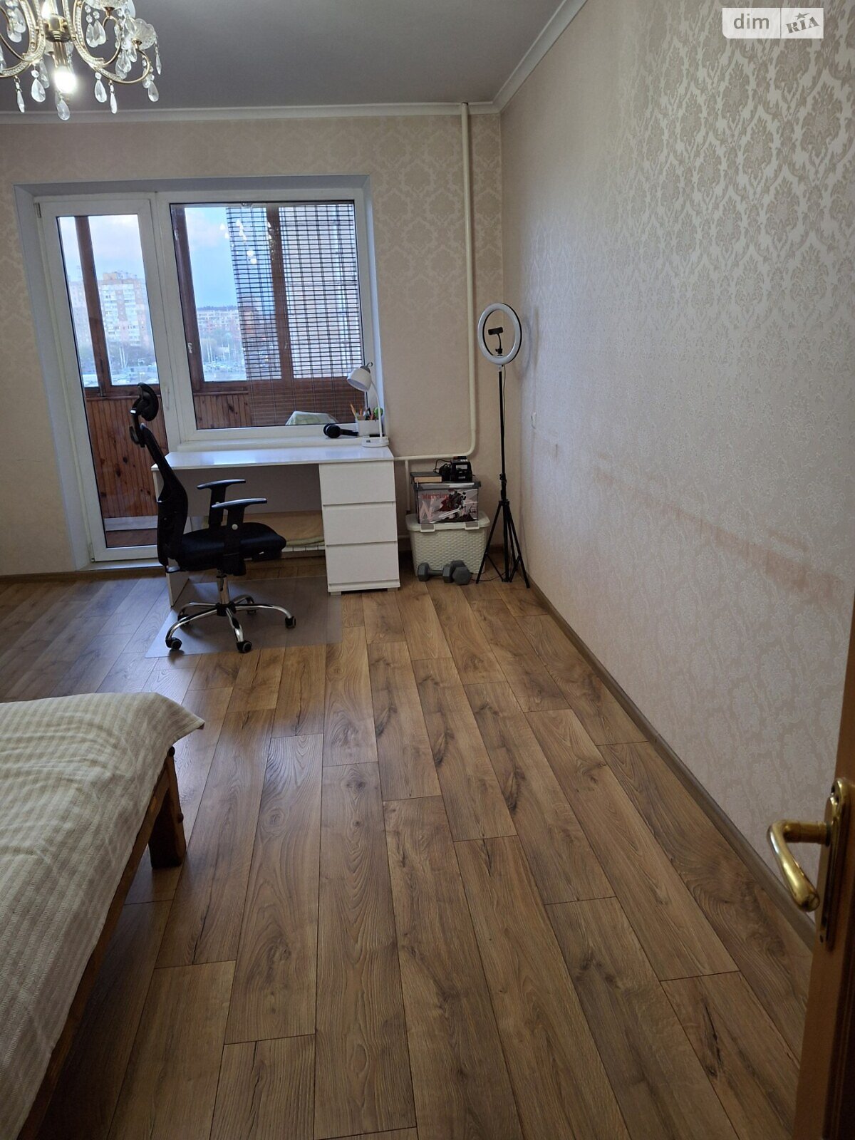 Продаж трикімнатної квартири в Києві, на вул. Академіка Єфремова 27, район Біличі фото 1 Продаж трикімнатної квартири в Києві, на вул. Академіка Єфремова 27, район Біличі фото 1