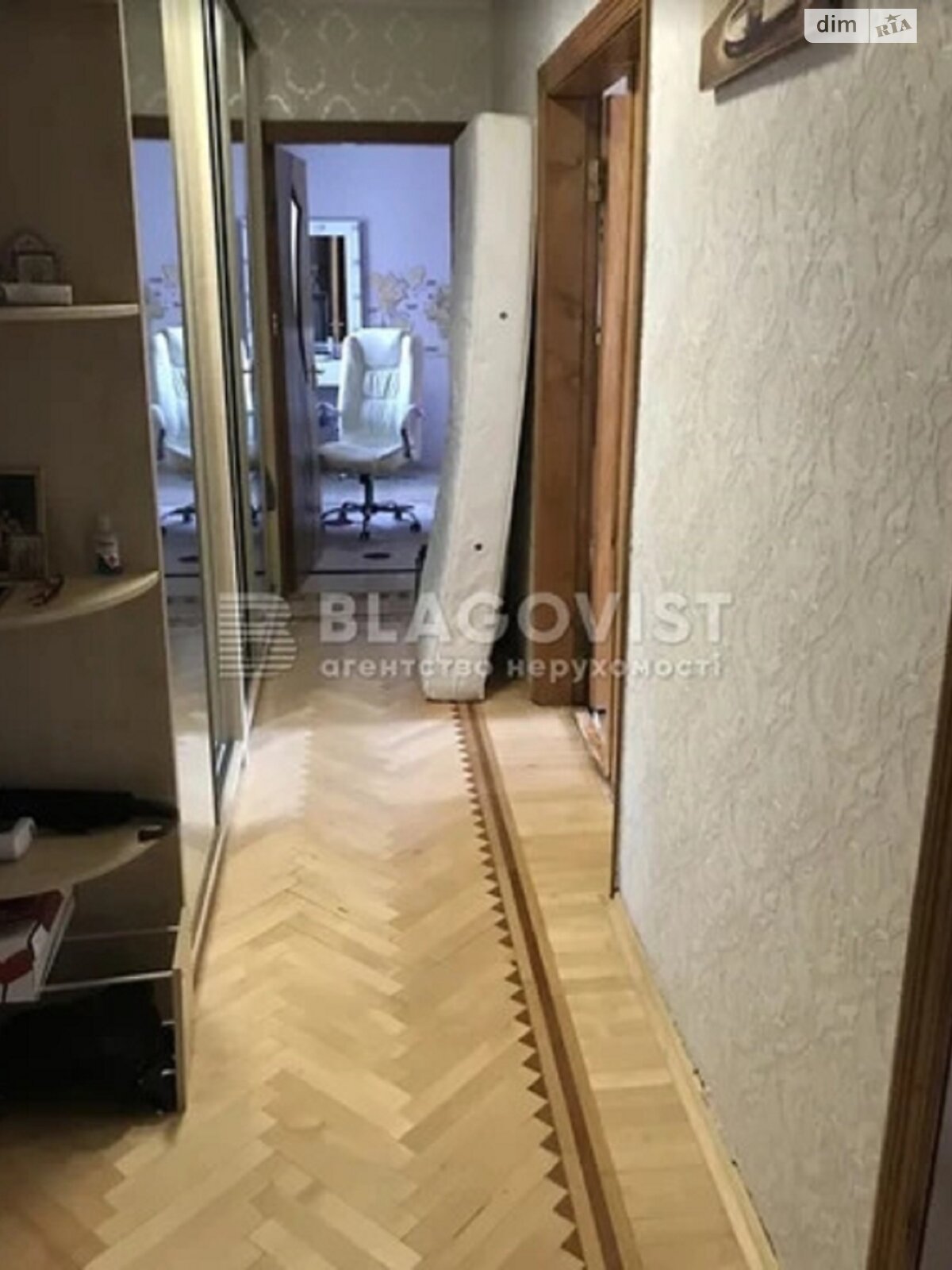 Продаж чотирикімнатної квартири в Києві, на вул. Чорнобильська, район Біличі фото 1 Продаж чотирикімнатної квартири в Києві, на вул. Чорнобильська, район Біличі фото 1