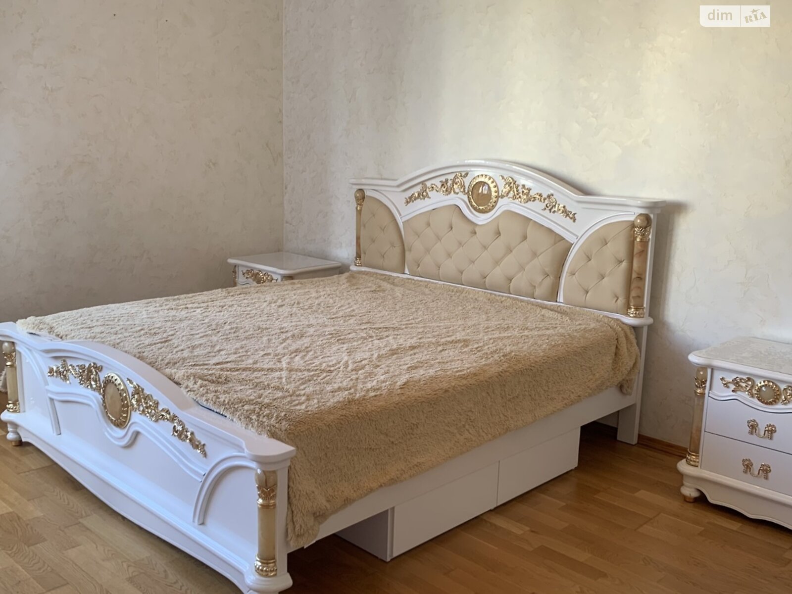 Продаж трикімнатної квартири в Києві, на вул. Миколи Ушакова 1В, район Біличі фото 1 Продаж трикімнатної квартири в Києві, на вул. Миколи Ушакова 1В, район Біличі фото 1