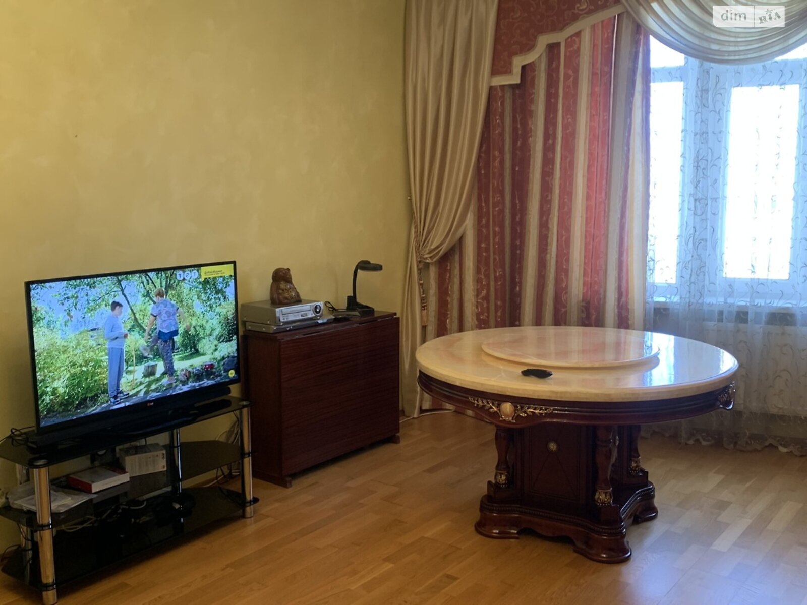 Продаж трикімнатної квартири в Києві, на вул. Миколи Ушакова 1В, район Біличі фото 1 Продаж трикімнатної квартири в Києві, на вул. Миколи Ушакова 1В, район Біличі фото 1