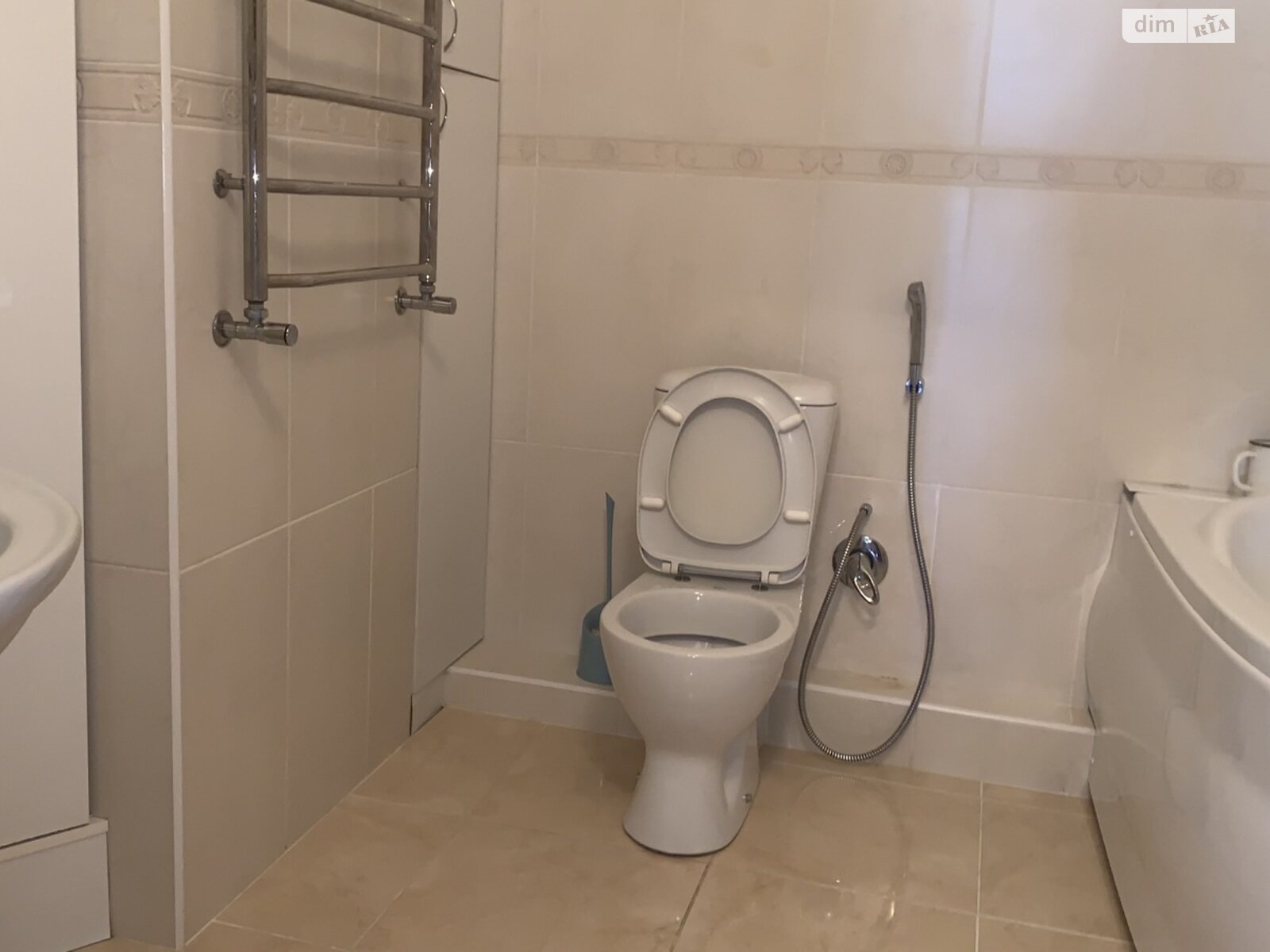 Продаж трикімнатної квартири в Києві, на вул. Миколи Ушакова 1В, район Біличі фото 1 Продаж трикімнатної квартири в Києві, на вул. Миколи Ушакова 1В, район Біличі фото 1