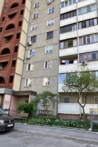 Продаж двокімнатної квартири в Києві, на вул. Миколи Ушакова 18, район Біличі фото 2