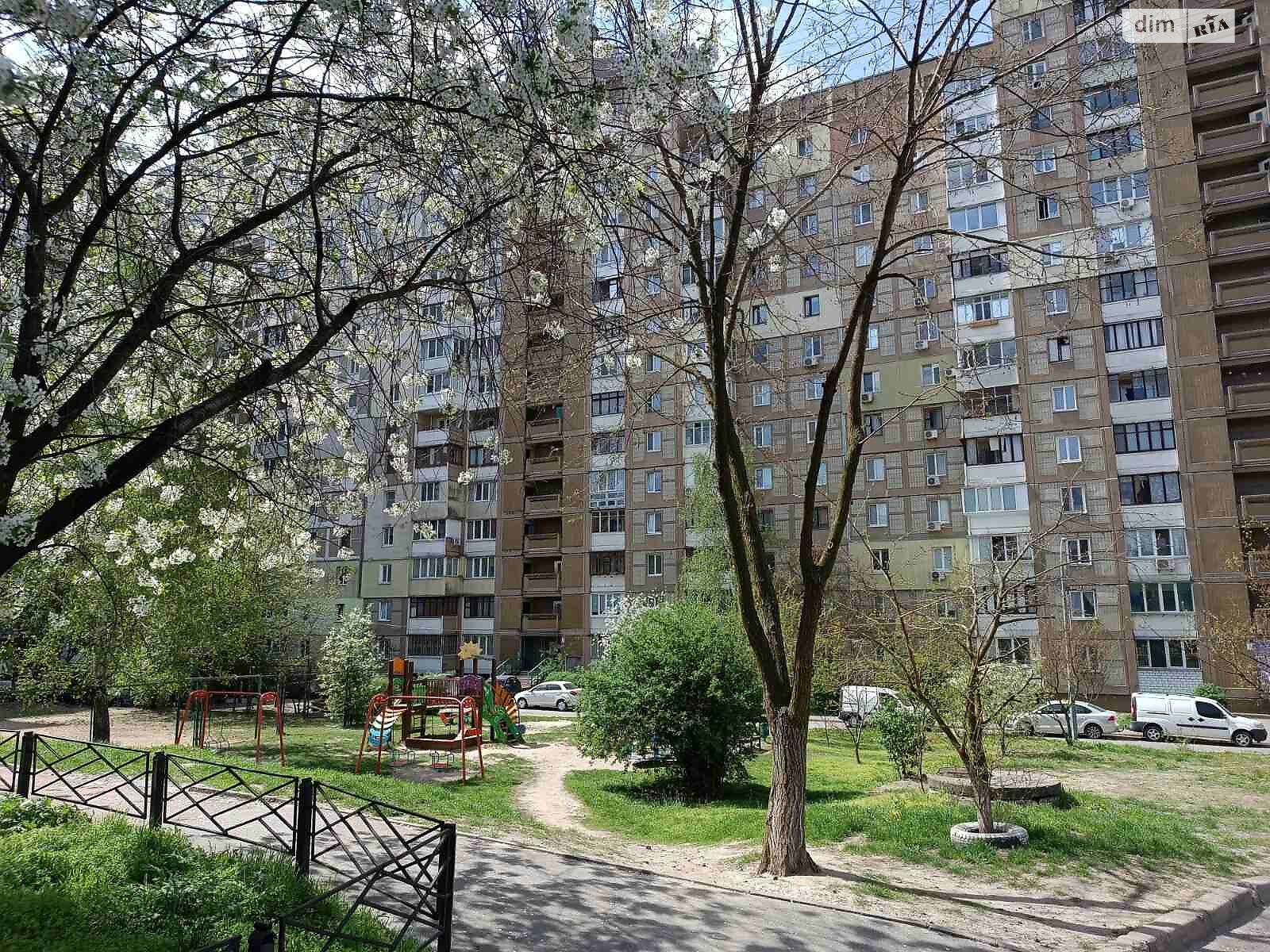 Продажа четырехкомнатной квартиры в Киеве, на ул. Николая Ушакова 16, район Беличи фото 1 Продажа четырехкомнатной квартиры в Киеве, на ул. Николая Ушакова 16, район Беличи фото 1