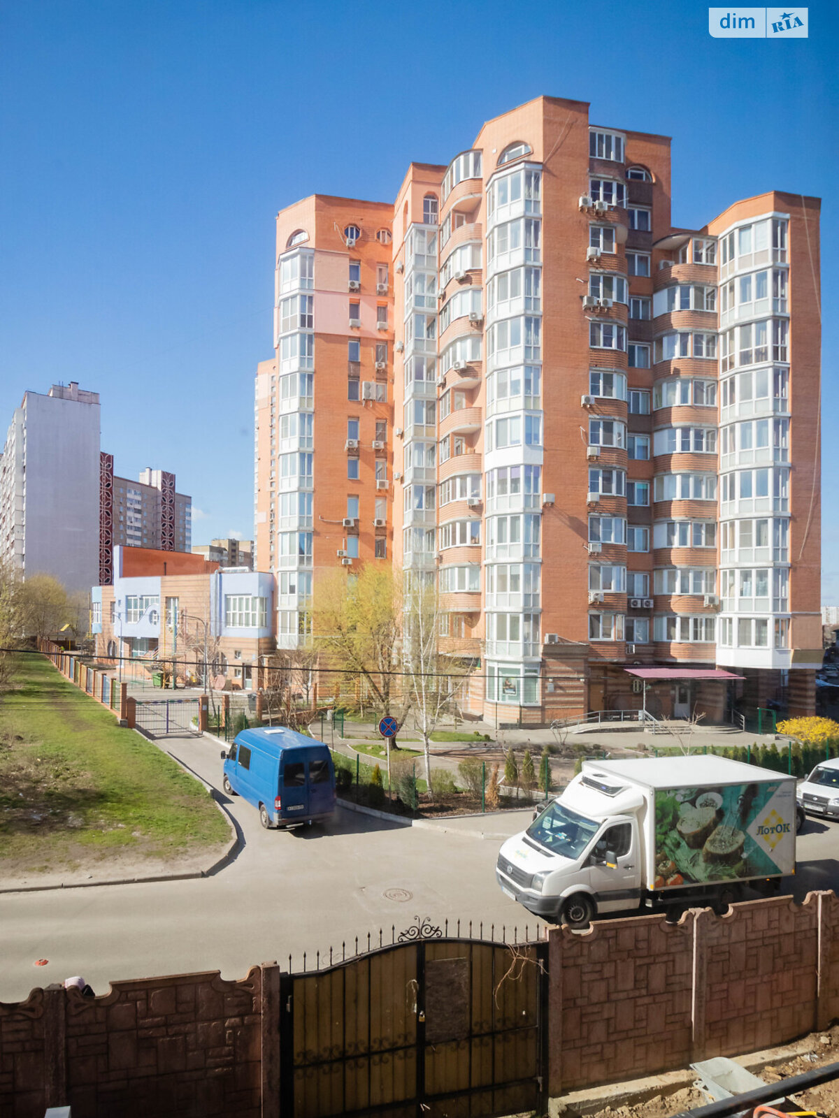 Продаж однокімнатної квартири в Києві, на вул. Осіння 28, район Святошинський фото 1 Продаж однокімнатної квартири в Києві, на вул. Осіння 28, район Святошинський фото 1
