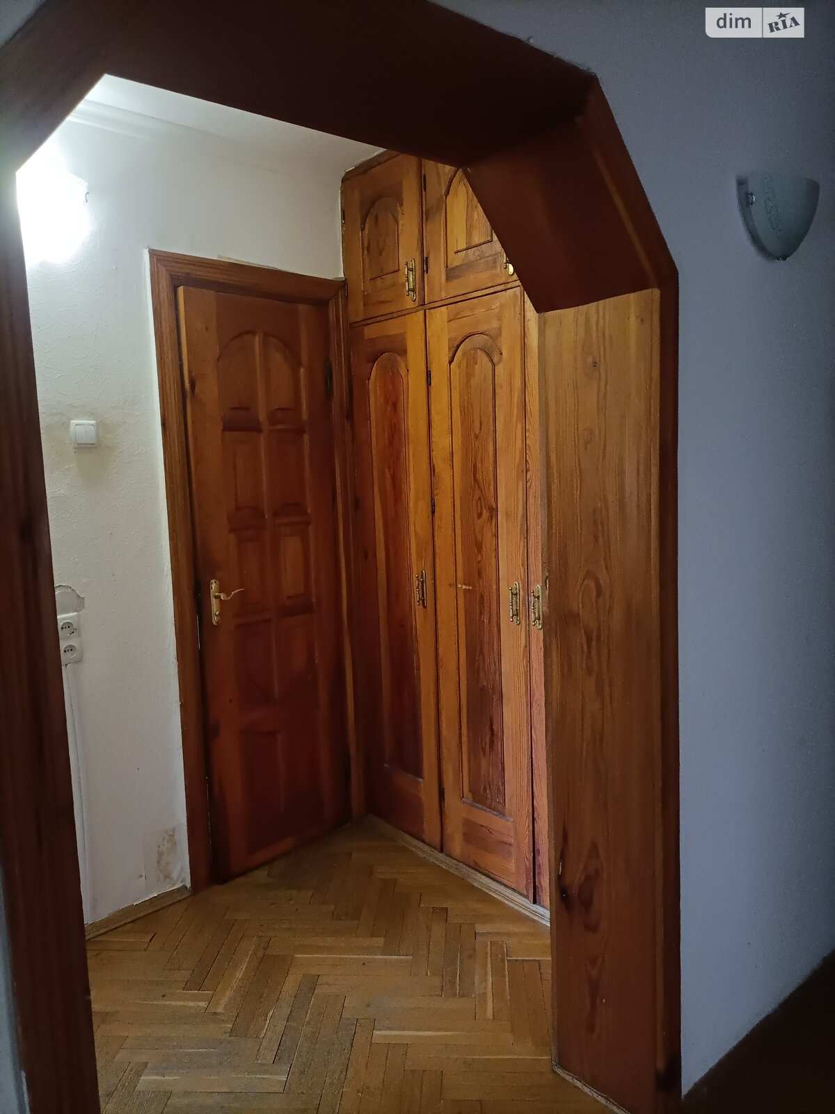 Продажа четырехкомнатной квартиры в Киеве, на ул. Прилужная 12, район Беличи фото 1 Продажа четырехкомнатной квартиры в Киеве, на ул. Прилужная 12, район Беличи фото 1