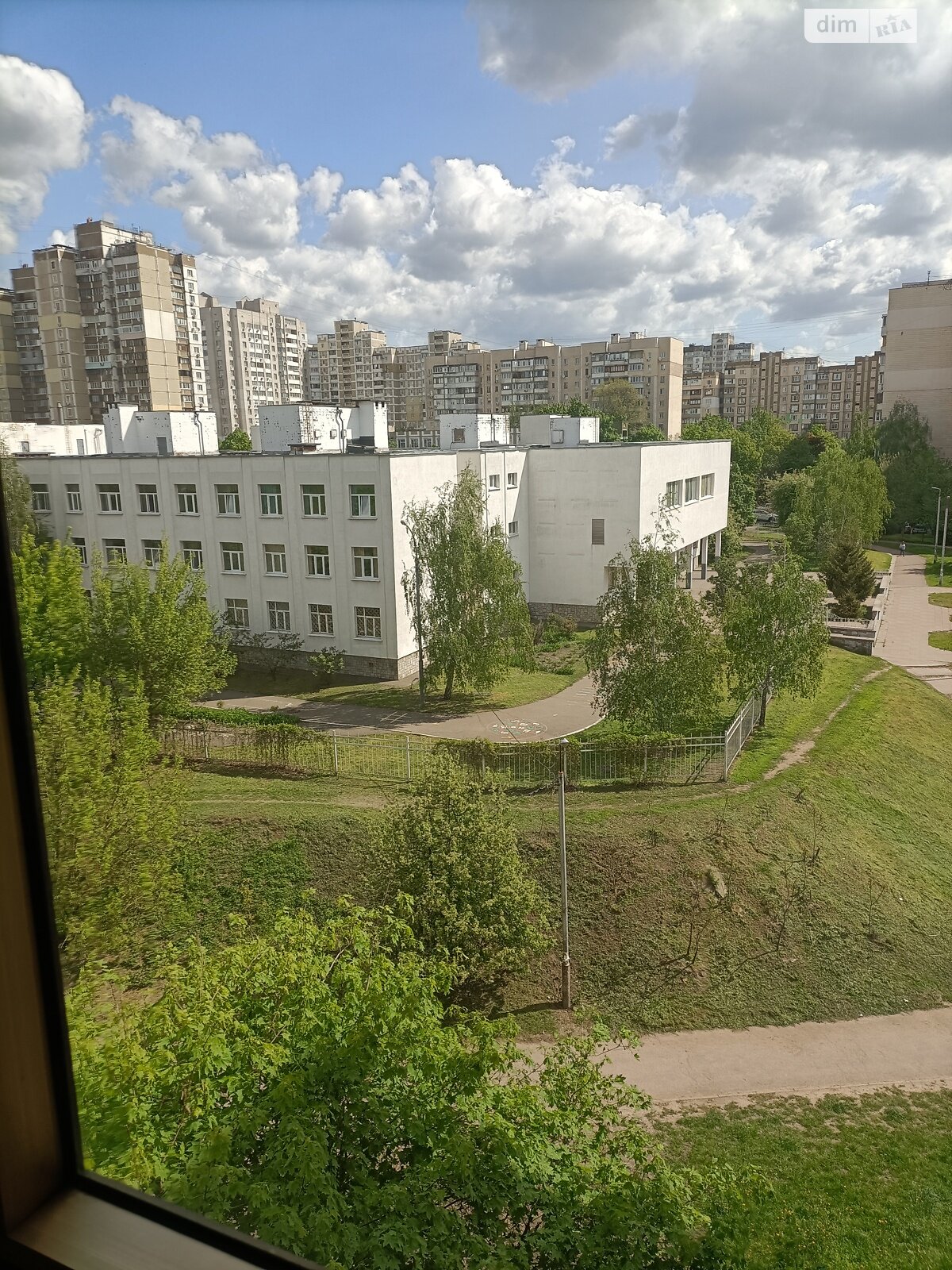Продажа четырехкомнатной квартиры в Киеве, на ул. Прилужная 12, район Беличи фото 1 Продажа четырехкомнатной квартиры в Киеве, на ул. Прилужная 12, район Беличи фото 1