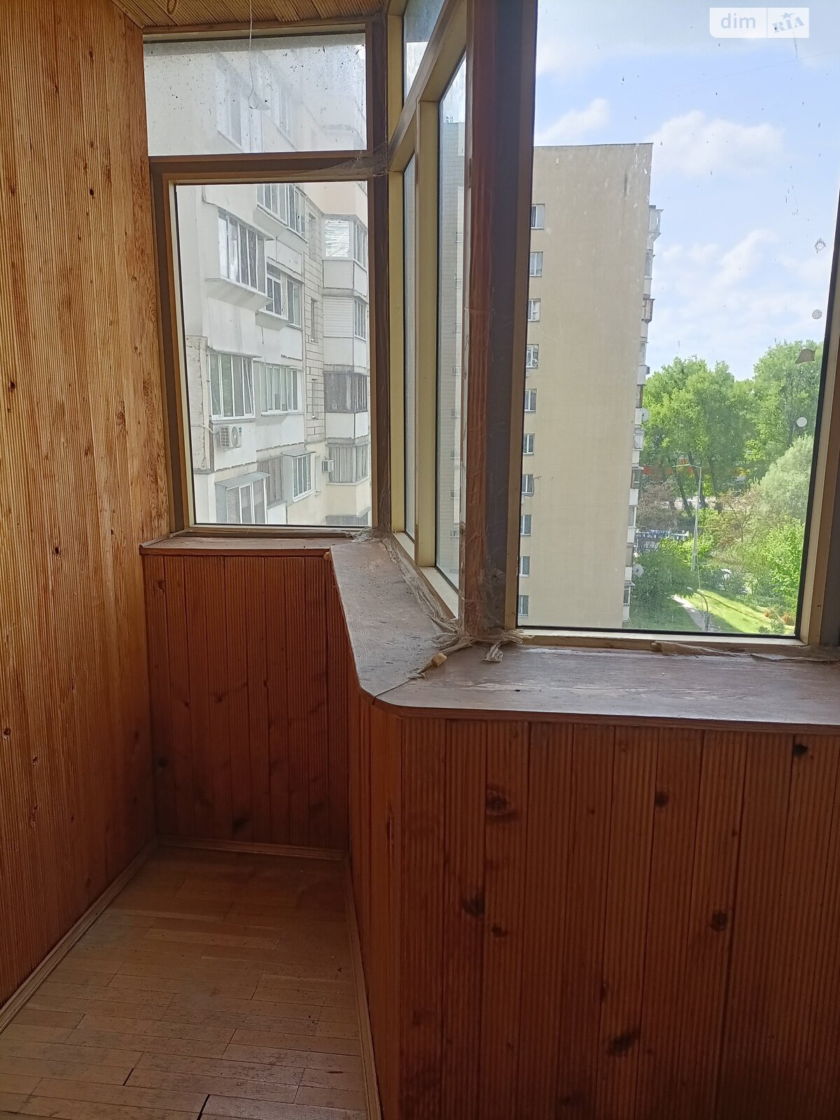 Продажа четырехкомнатной квартиры в Киеве, на ул. Прилужная 12, район Беличи фото 1 Продажа четырехкомнатной квартиры в Киеве, на ул. Прилужная 12, район Беличи фото 1