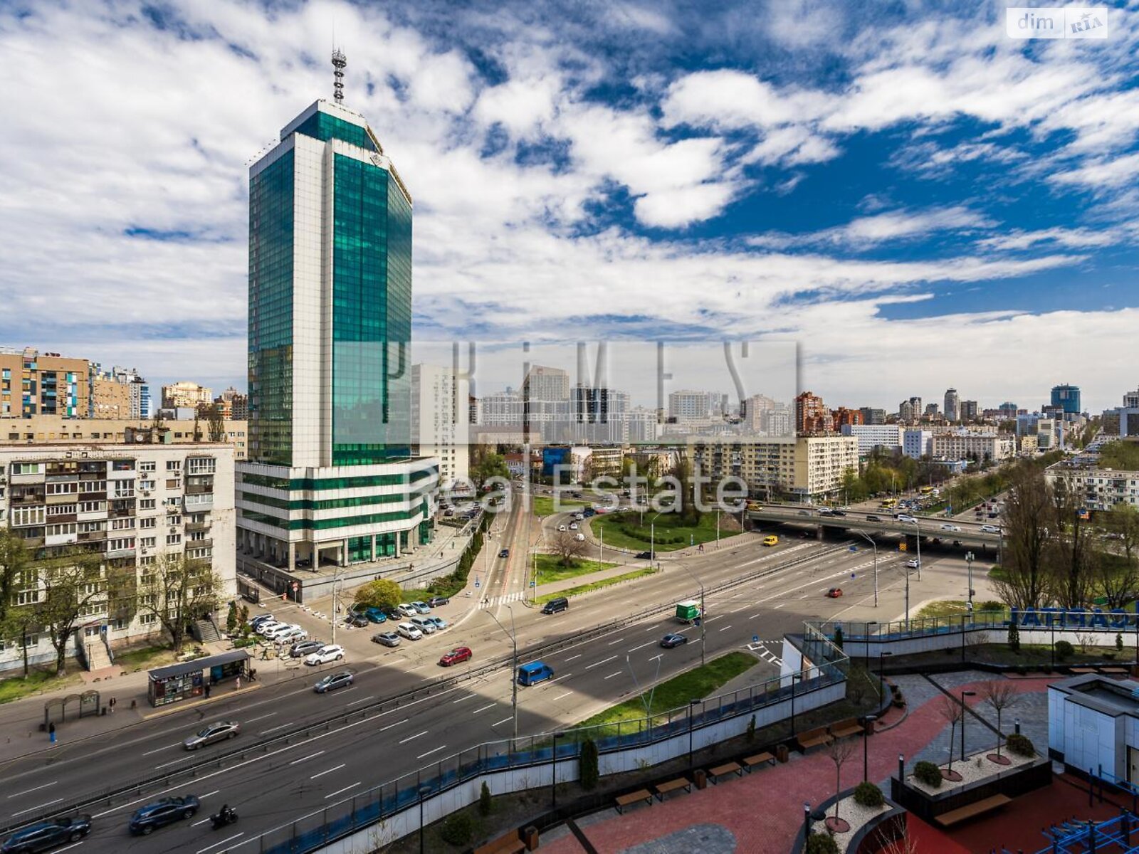 Продаж трикімнатної квартири в Києві, на просп. Берестейський 11 корпус 1, фото 1 Продаж трикімнатної квартири в Києві, на просп. Берестейський 11 корпус 1, фото 1
