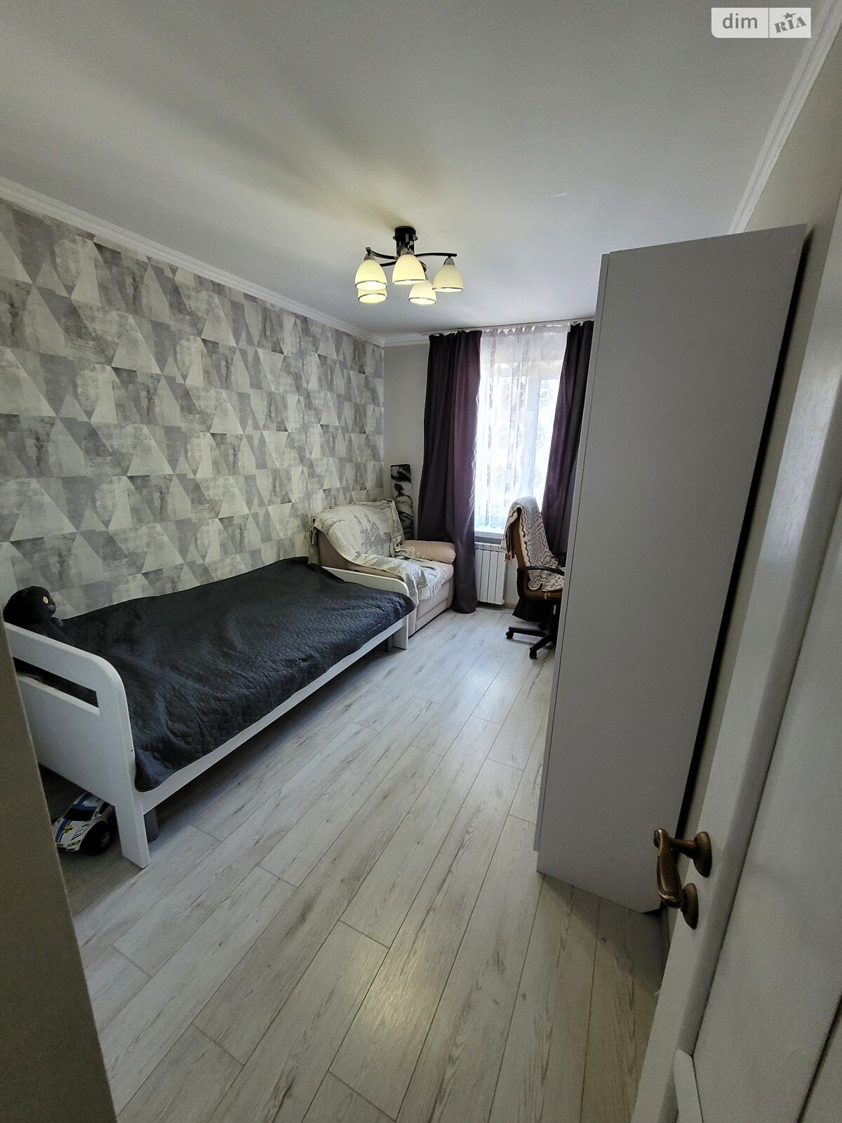 Продаж трикімнатної квартири в Києві, на наб. Дніпровська 13, район Березняки фото 1 Продаж трикімнатної квартири в Києві, на наб. Дніпровська 13, район Березняки фото 1