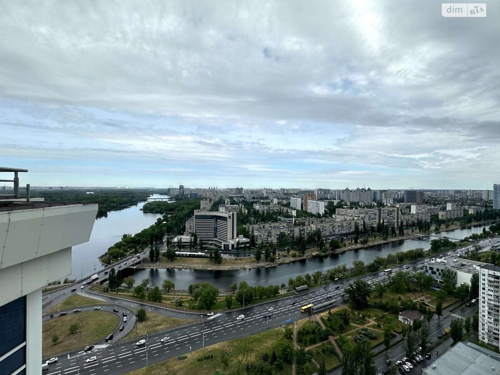 Продажа четырехкомнатной квартиры в Киеве, на наб. Днепровская 1, район Березняки фото 1 Продажа четырехкомнатной квартиры в Киеве, на наб. Днепровская 1, район Березняки фото 1