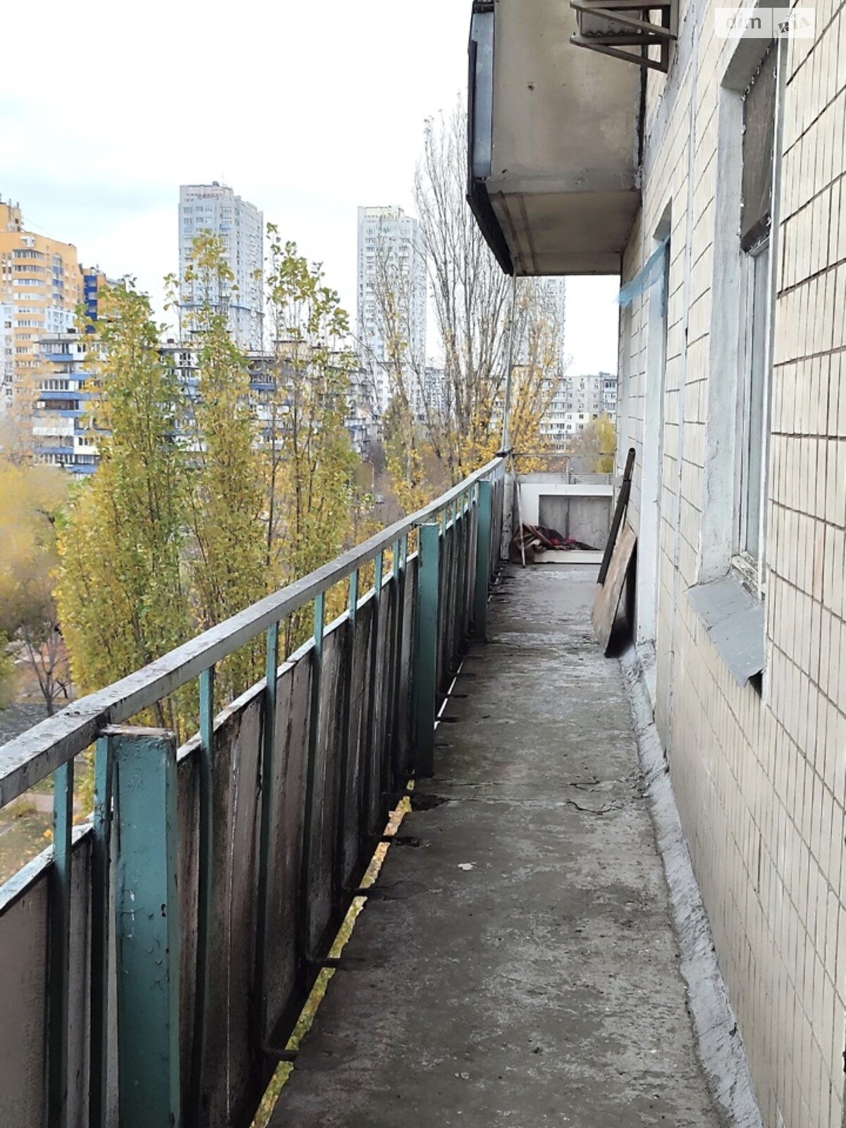 Продаж трикімнатної квартири в Києві, на просп. Павла Тичини 12В, район Березняки фото 1 Продаж трикімнатної квартири в Києві, на просп. Павла Тичини 12В, район Березняки фото 1