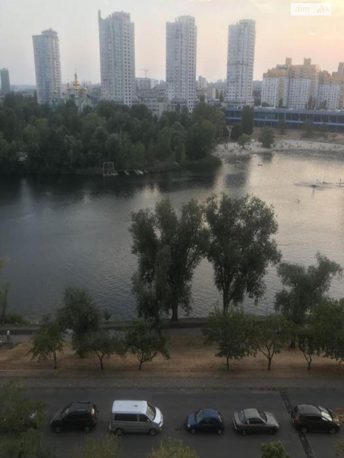Продажа трехкомнатной квартиры в Киеве, на просп. Павла Тычины 20А, район Березняки фото 1 Продажа трехкомнатной квартиры в Киеве, на просп. Павла Тычины 20А, район Березняки фото 1
