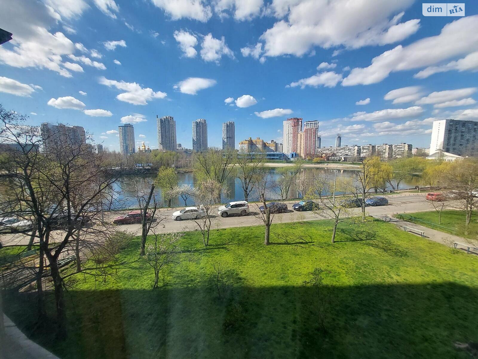 Продаж трикімнатної квартири в Києві, на просп. Павла Тичини 20А, район Березняки фото 1 Продаж трикімнатної квартири в Києві, на просп. Павла Тичини 20А, район Березняки фото 1