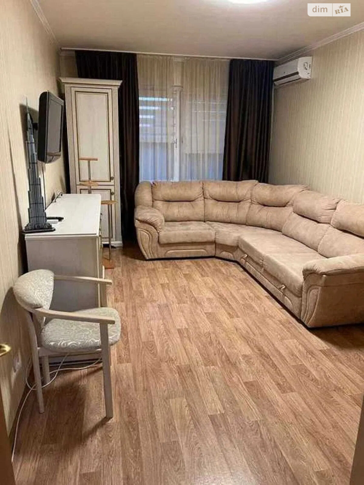 Продаж трикімнатної квартири в Києві, на просп. Павла Тичини 20А, район Березняки фото 1 Продаж трикімнатної квартири в Києві, на просп. Павла Тичини 20А, район Березняки фото 1
