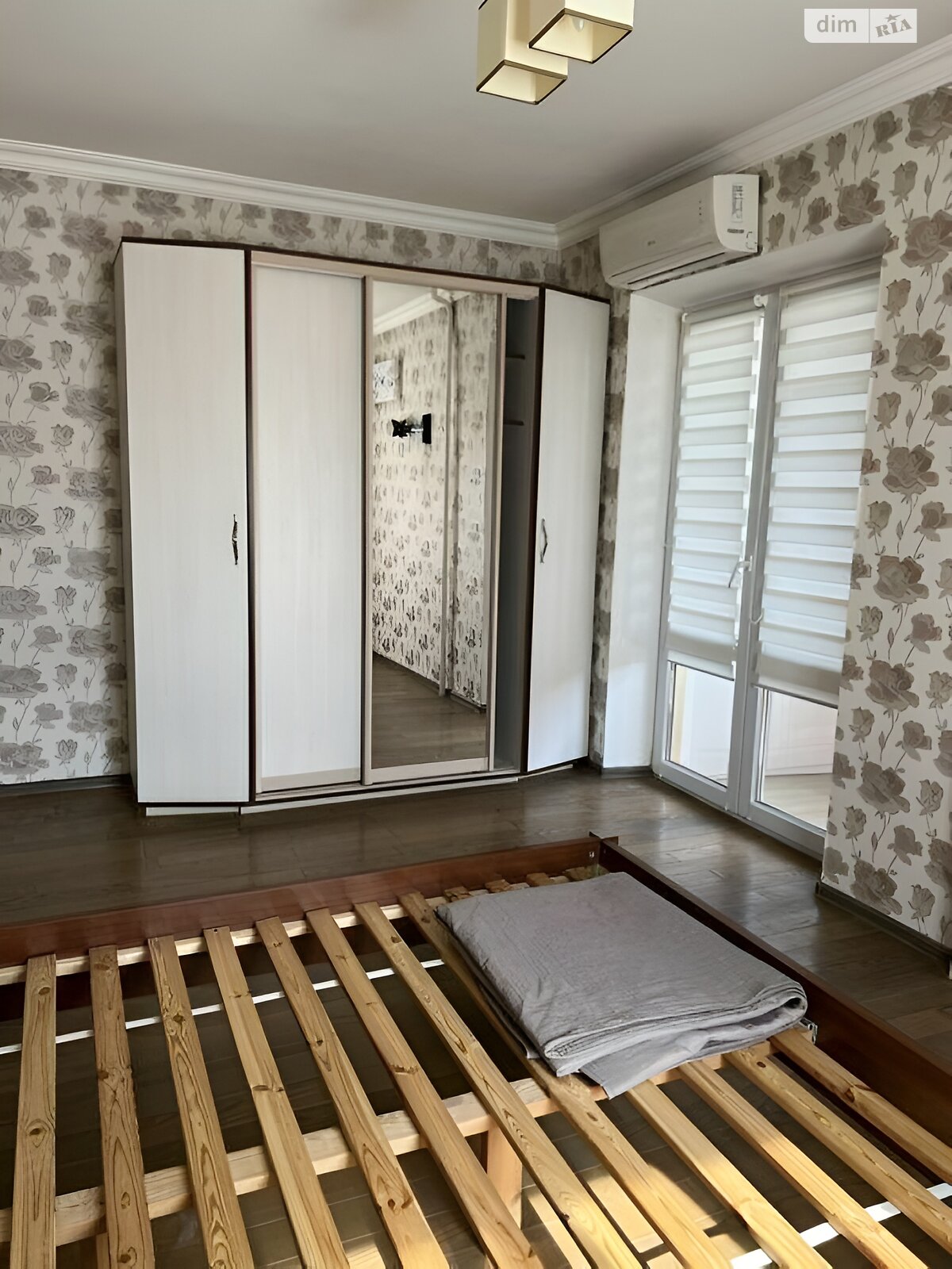 Продаж чотирикімнатної квартири в Києві, на просп. Павла Тичини 11, район Березняки фото 1 Продаж чотирикімнатної квартири в Києві, на просп. Павла Тичини 11, район Березняки фото 1