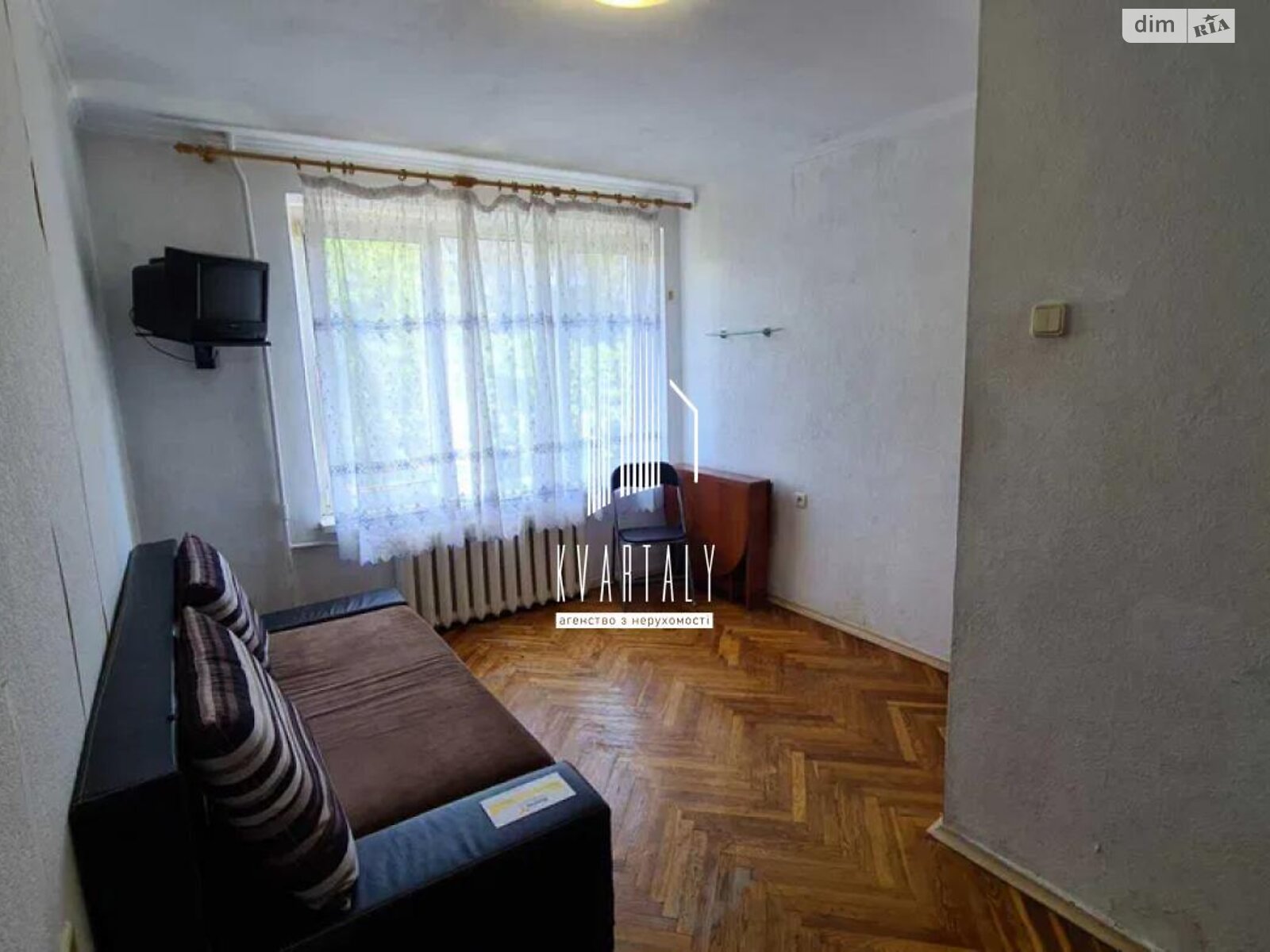 Продаж однокімнатної квартири в Києві, на просп. Павла Тичини 9А, район Березняки фото 1 Продаж однокімнатної квартири в Києві, на просп. Павла Тичини 9А, район Березняки фото 1