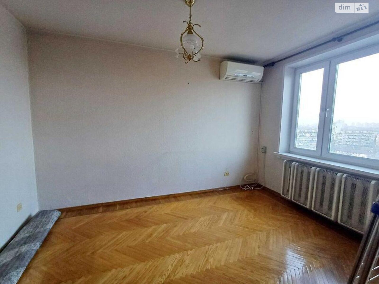 Продаж трикімнатної квартири в Києві, на просп. Павла Тичини 13, район Березняки фото 1 Продаж трикімнатної квартири в Києві, на просп. Павла Тичини 13, район Березняки фото 1