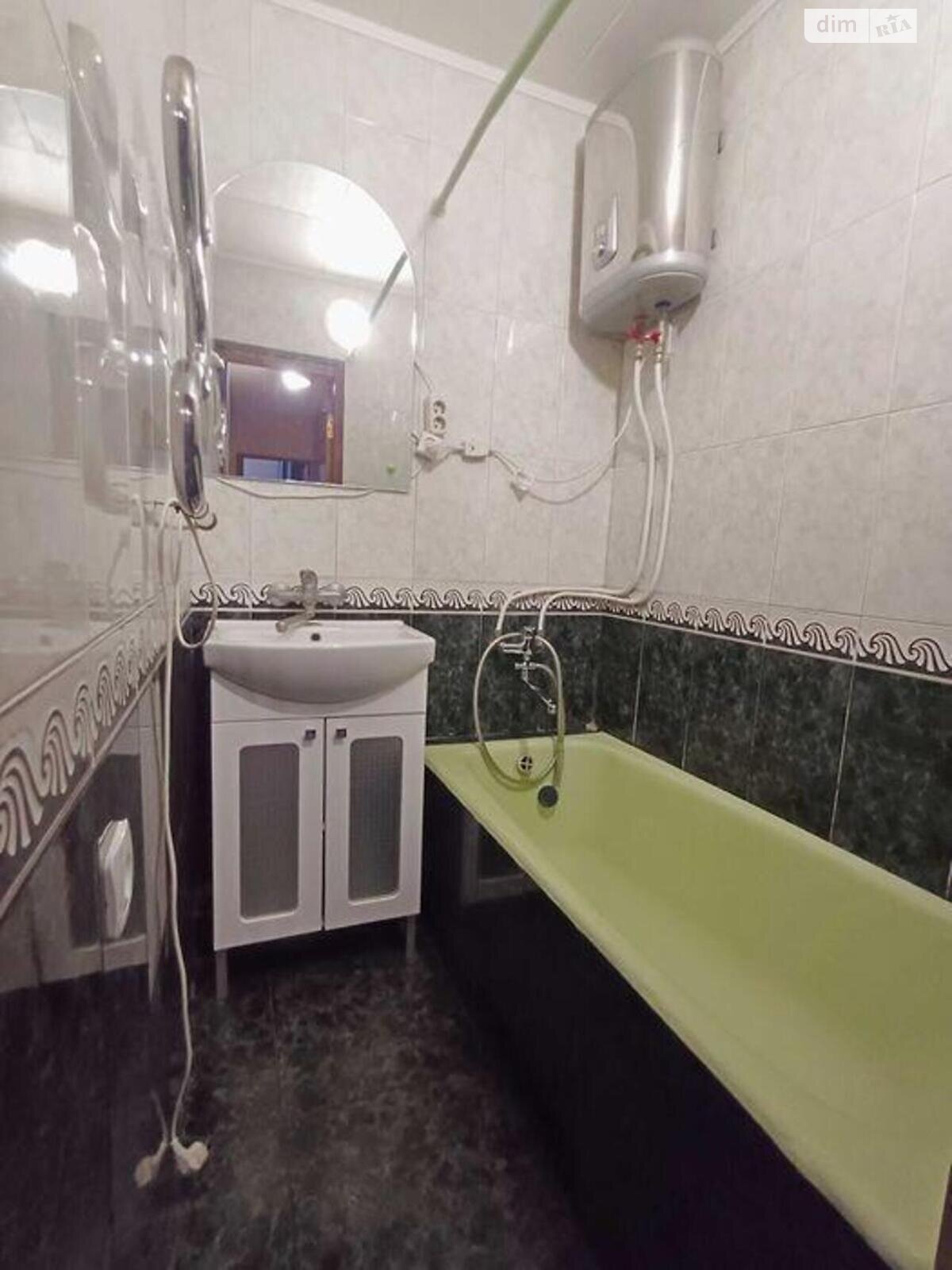 Продаж трикімнатної квартири в Києві, на просп. Павла Тичини 13, район Березняки фото 1 Продаж трикімнатної квартири в Києві, на просп. Павла Тичини 13, район Березняки фото 1