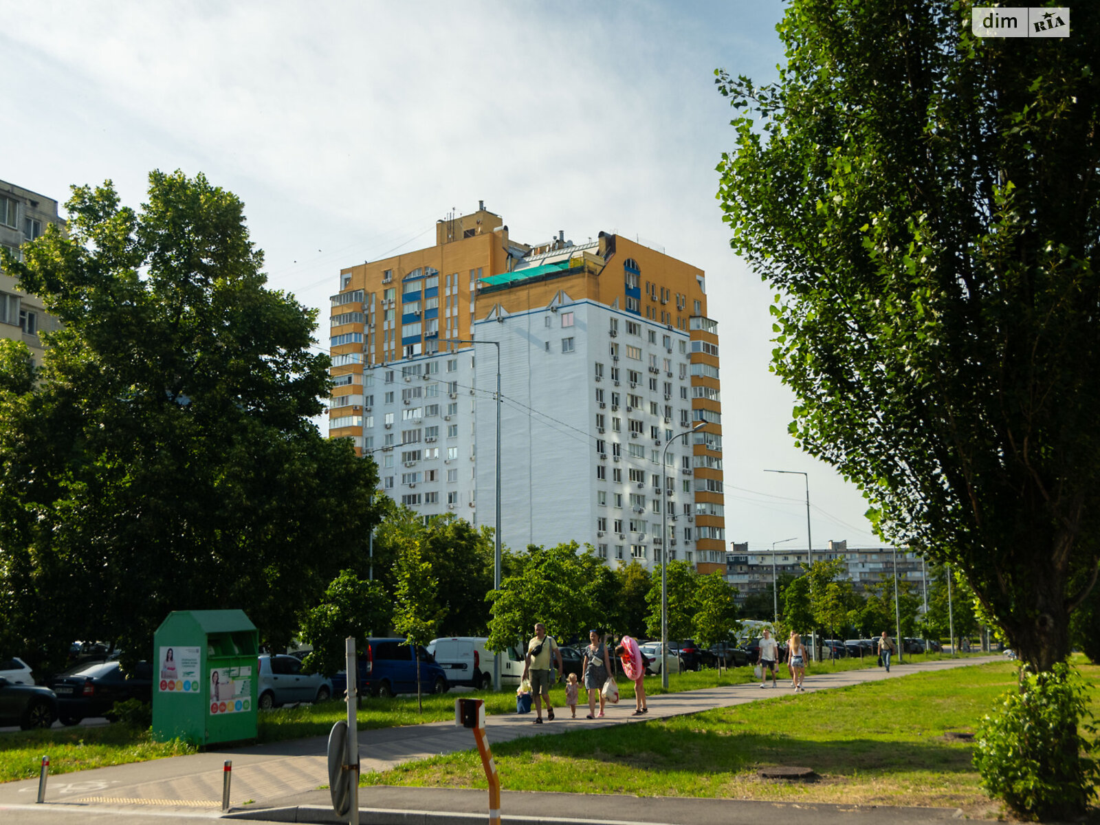 Продаж трикімнатної квартири в Києві, на просп. Павла Тичини 16/2, район Березняки фото 1 Продаж трикімнатної квартири в Києві, на просп. Павла Тичини 16/2, район Березняки фото 1