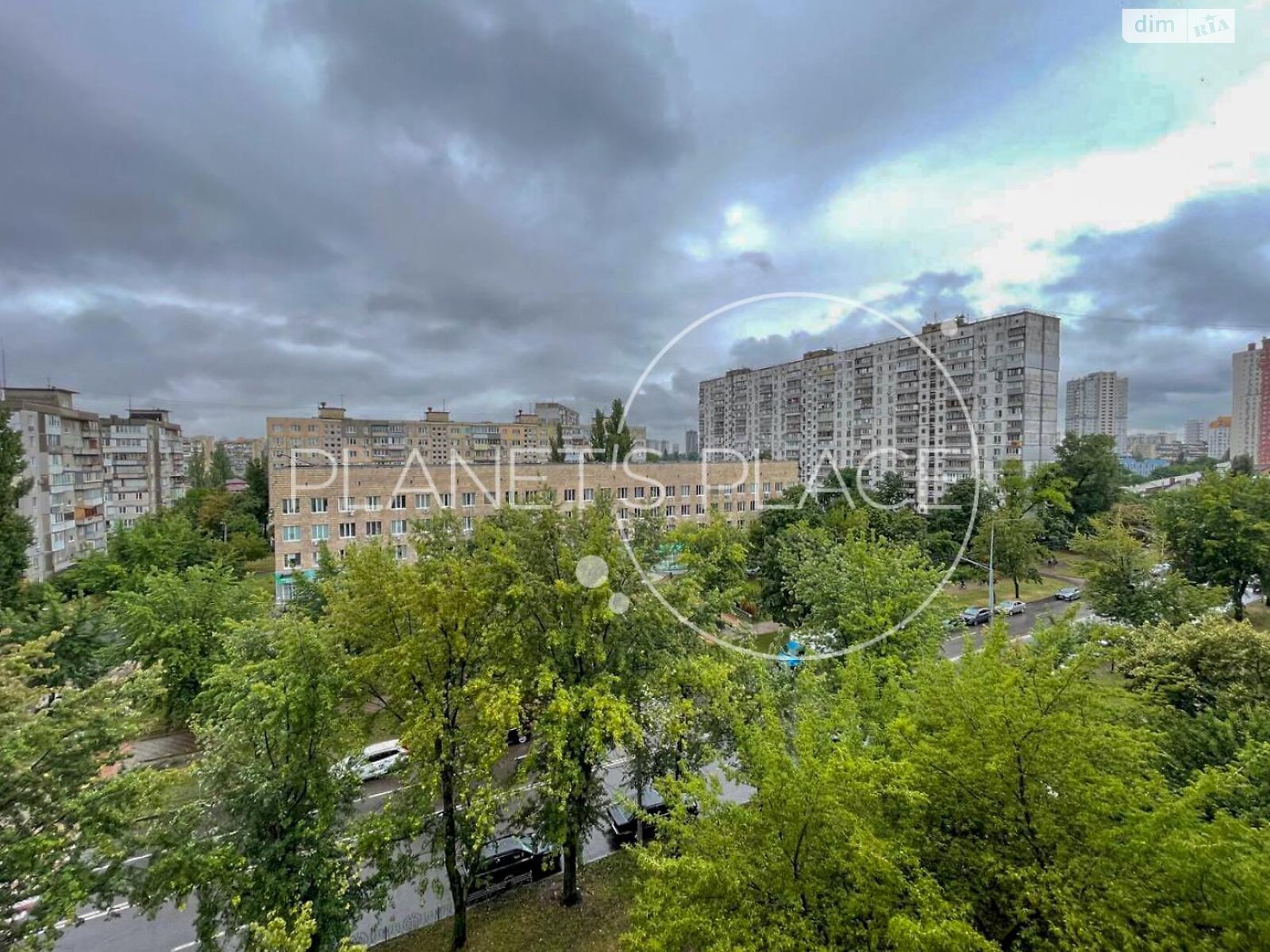 Продажа трехкомнатной квартиры в Киеве, на просп. Павла Тычины 11, район Березняки фото 1