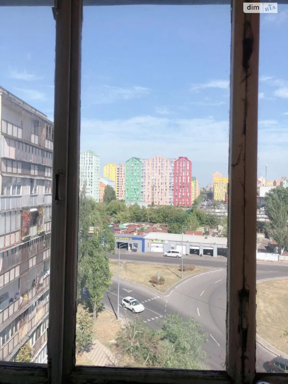 Продаж трикімнатної квартири в Києві, на просп. Павла Тичини 21, район Березняки фото 1