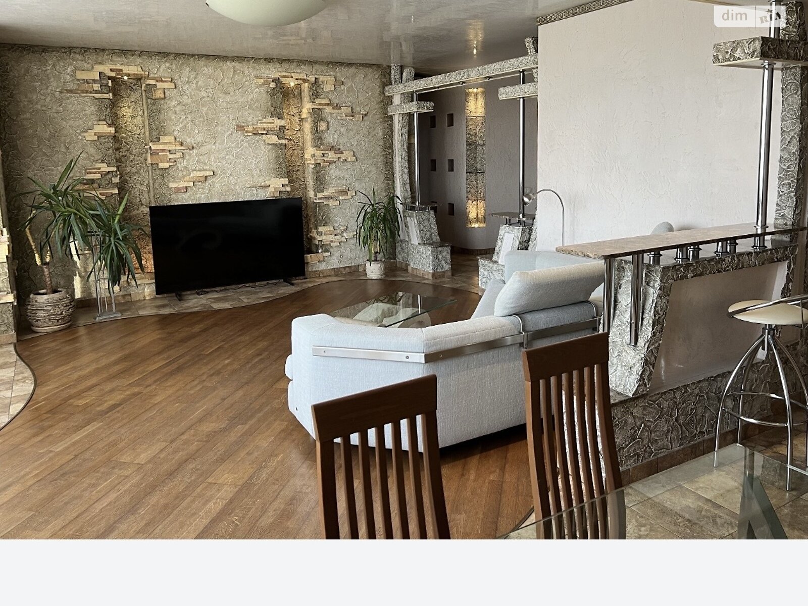 Продажа двухкомнатной квартиры в Киеве, на просп. Павла Тычины 2, район Березняки фото 1