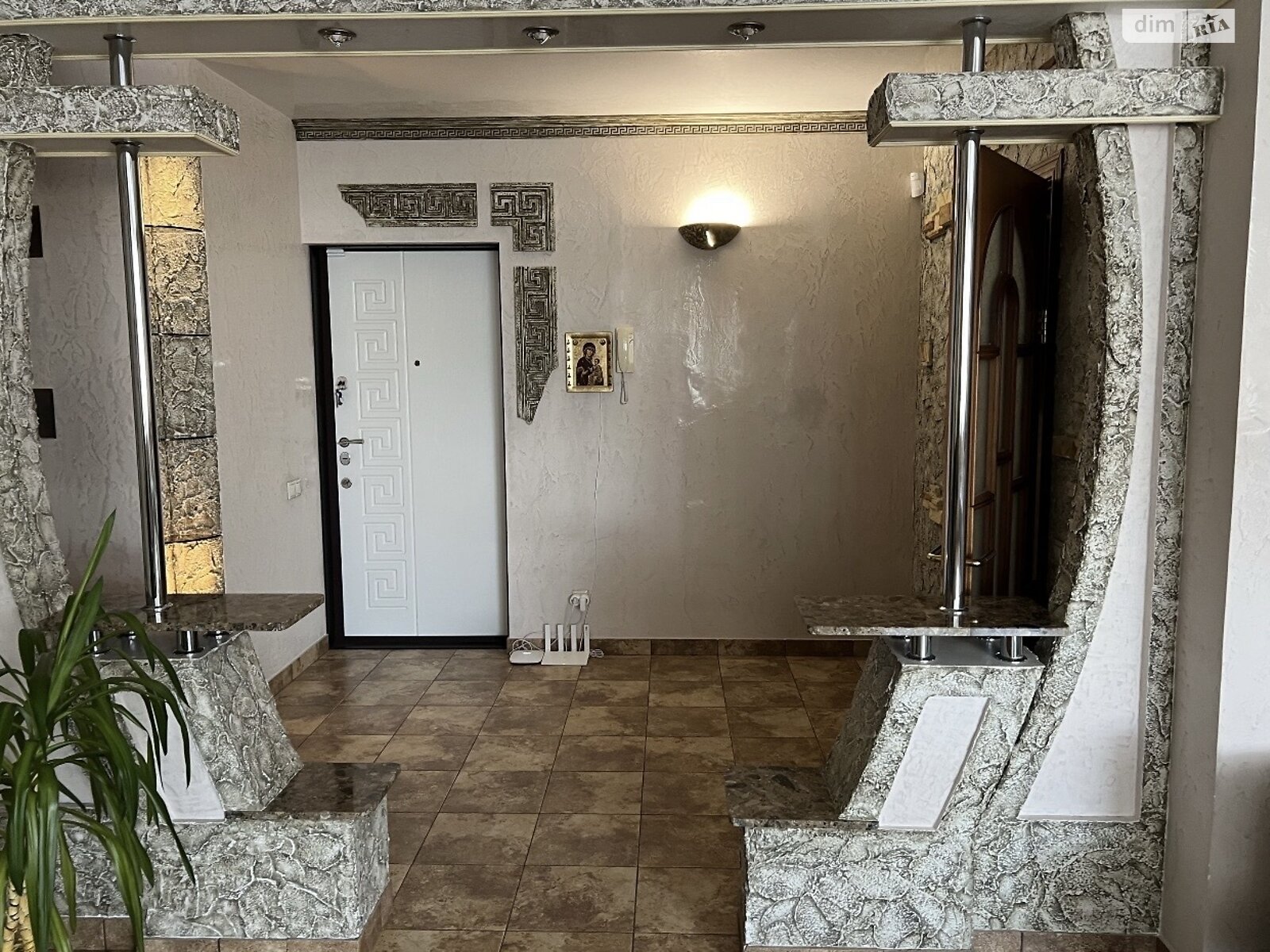 Продажа двухкомнатной квартиры в Киеве, на просп. Павла Тычины 2, район Березняки фото 1