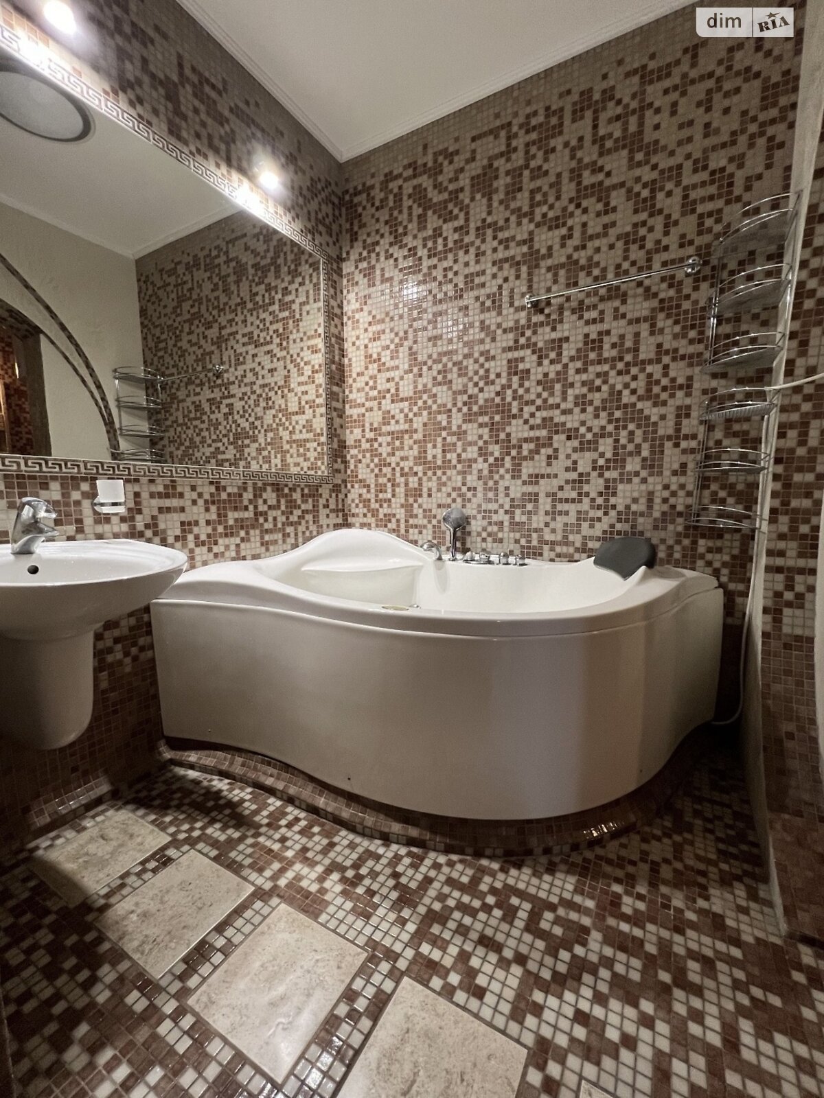 Продажа двухкомнатной квартиры в Киеве, на просп. Павла Тычины 2, район Березняки фото 1