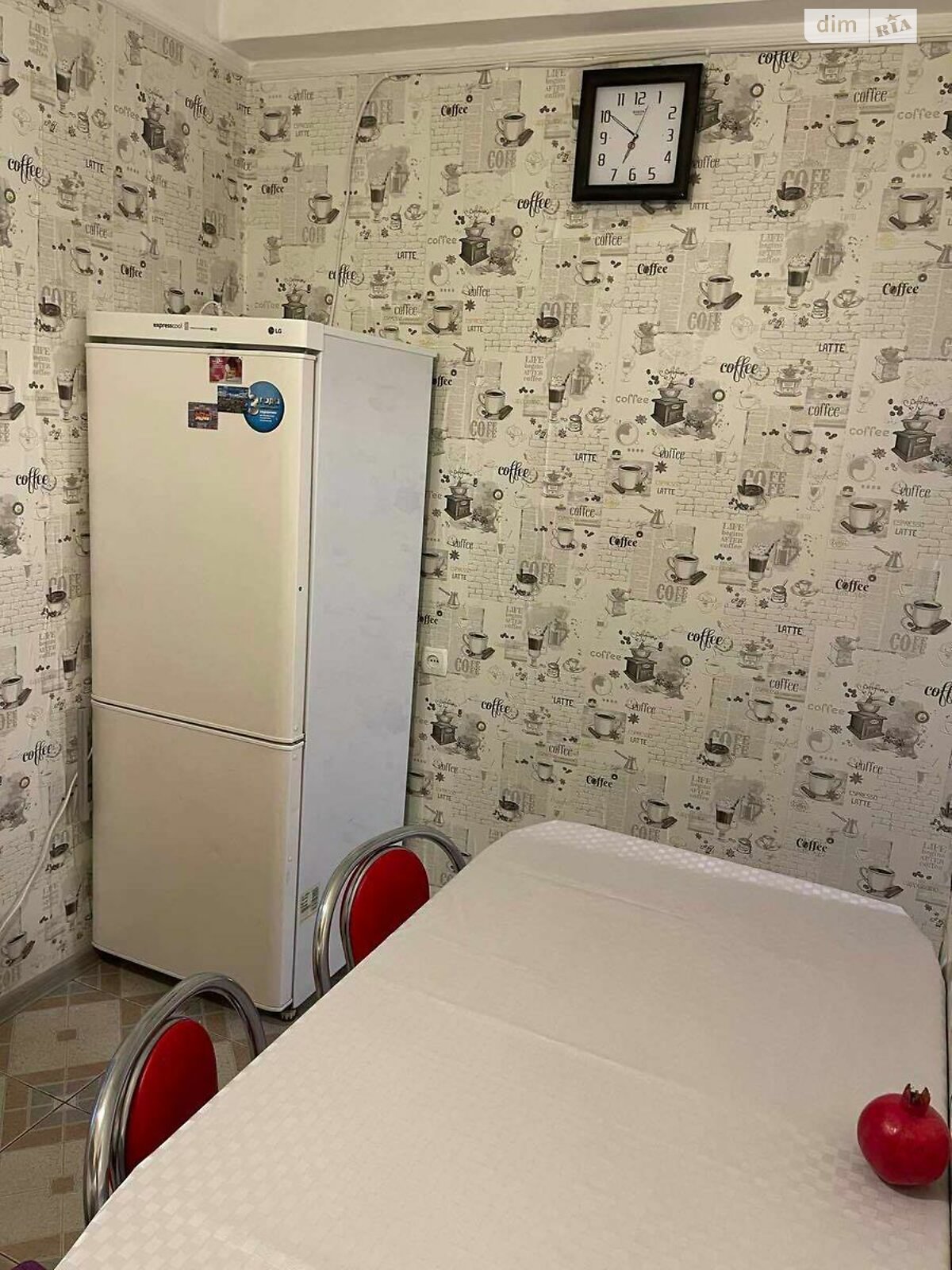 Продаж трикімнатної квартири в Києві, на просп. Павла Тичини 3, район Березняки фото 1