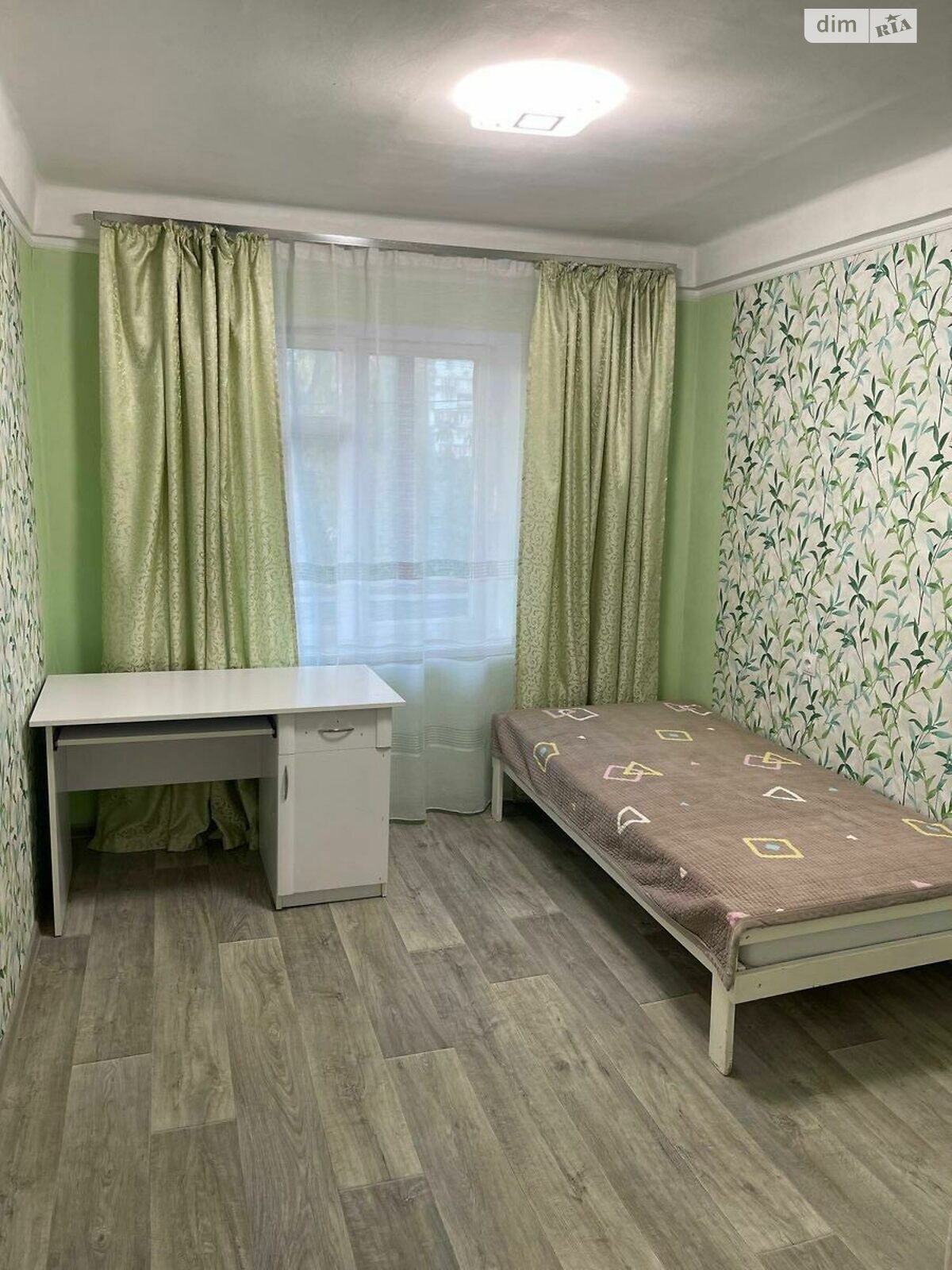 Продаж трикімнатної квартири в Києві, на просп. Павла Тичини 3, район Березняки фото 1