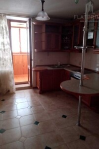 Продажа трехкомнатной квартиры в Киеве, на просп. Павла Тычины 10, район Березняки фото 2