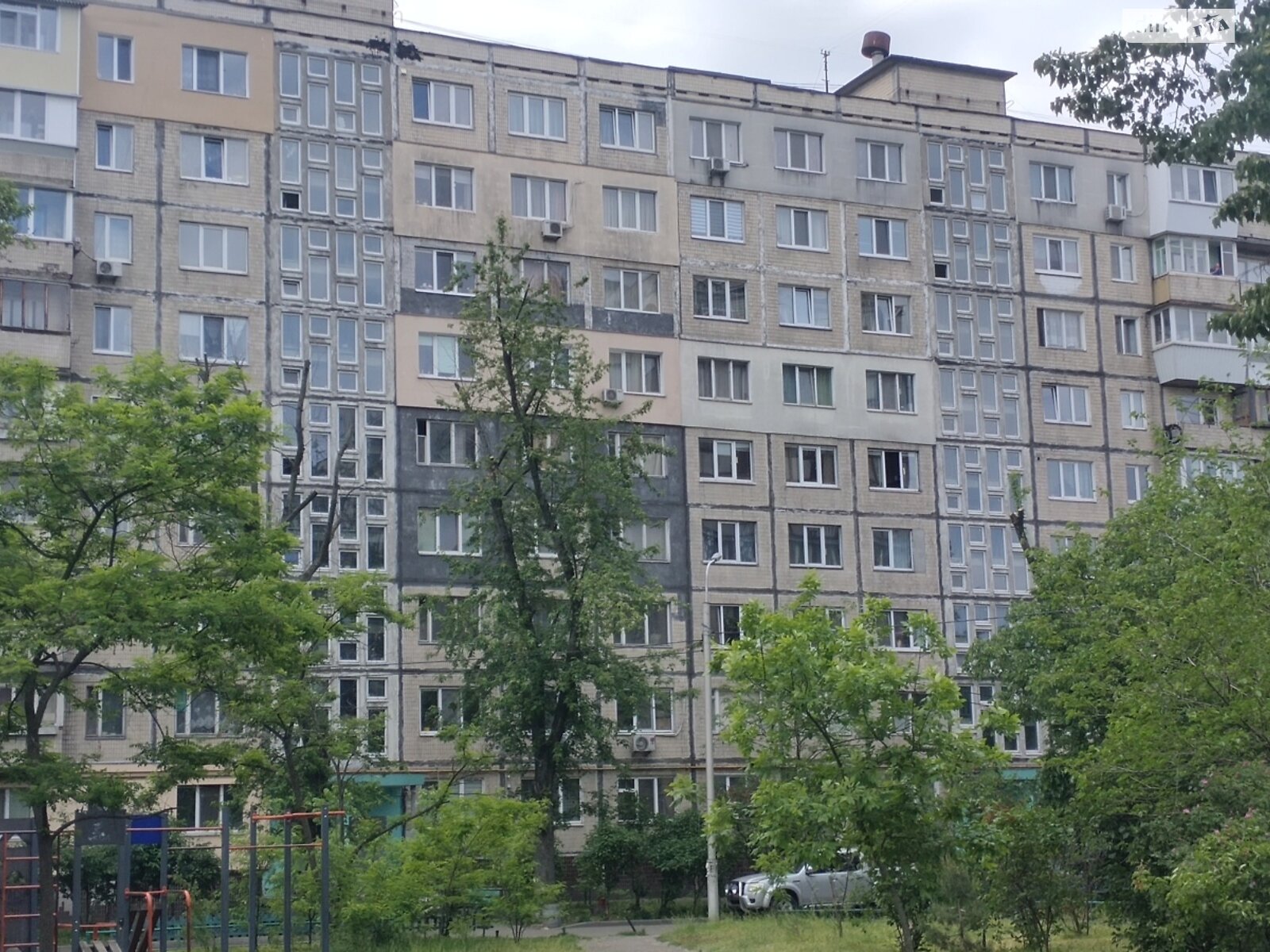 Продаж трикімнатної квартири в Києві, на вул. Юрія Шумського 10, район Березняки фото 1 Продаж трикімнатної квартири в Києві, на вул. Юрія Шумського 10, район Березняки фото 1