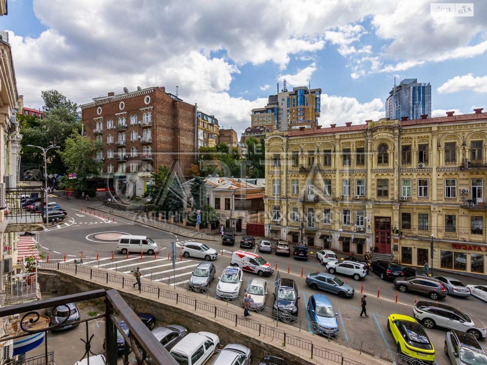 Продаж трикімнатної квартири в Києві, на пл. Бессарабська 7, фото 1 Продаж трикімнатної квартири в Києві, на пл. Бессарабська 7, фото 1
