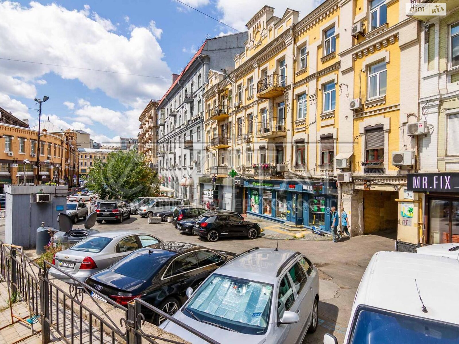 Продаж трикімнатної квартири в Києві, на пл. Бессарабська 7, фото 1 Продаж трикімнатної квартири в Києві, на пл. Бессарабська 7, фото 1
