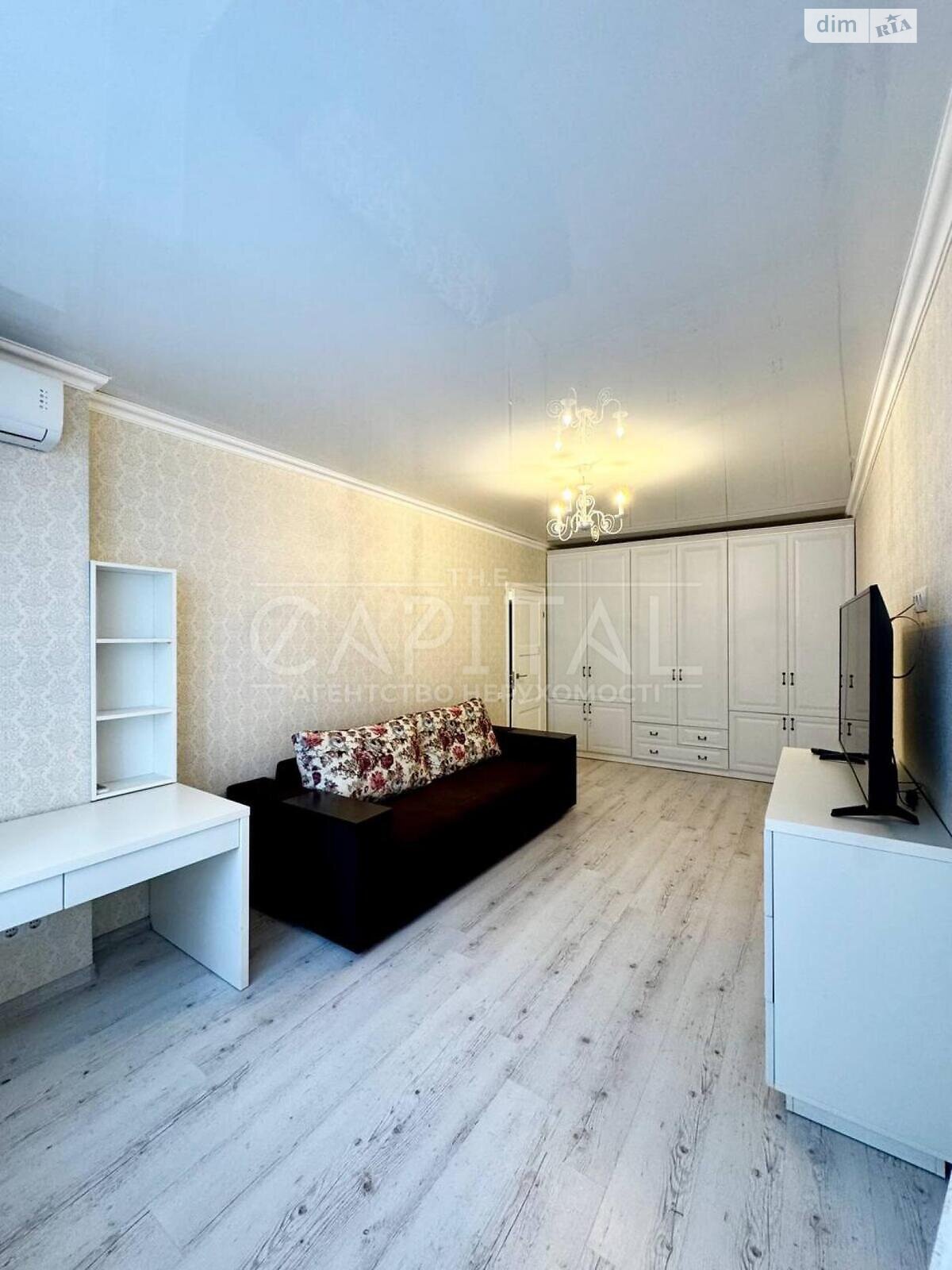 Продажа однокомнатной квартиры в Киеве, на ул. Боголюбова 11, район Борщаговка фото 1