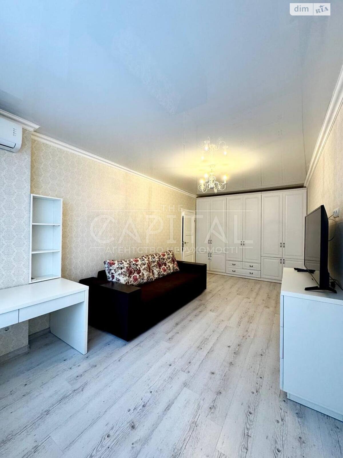 Продажа однокомнатной квартиры в Киеве, на ул. Боголюбова 11, район Борщаговка фото 1