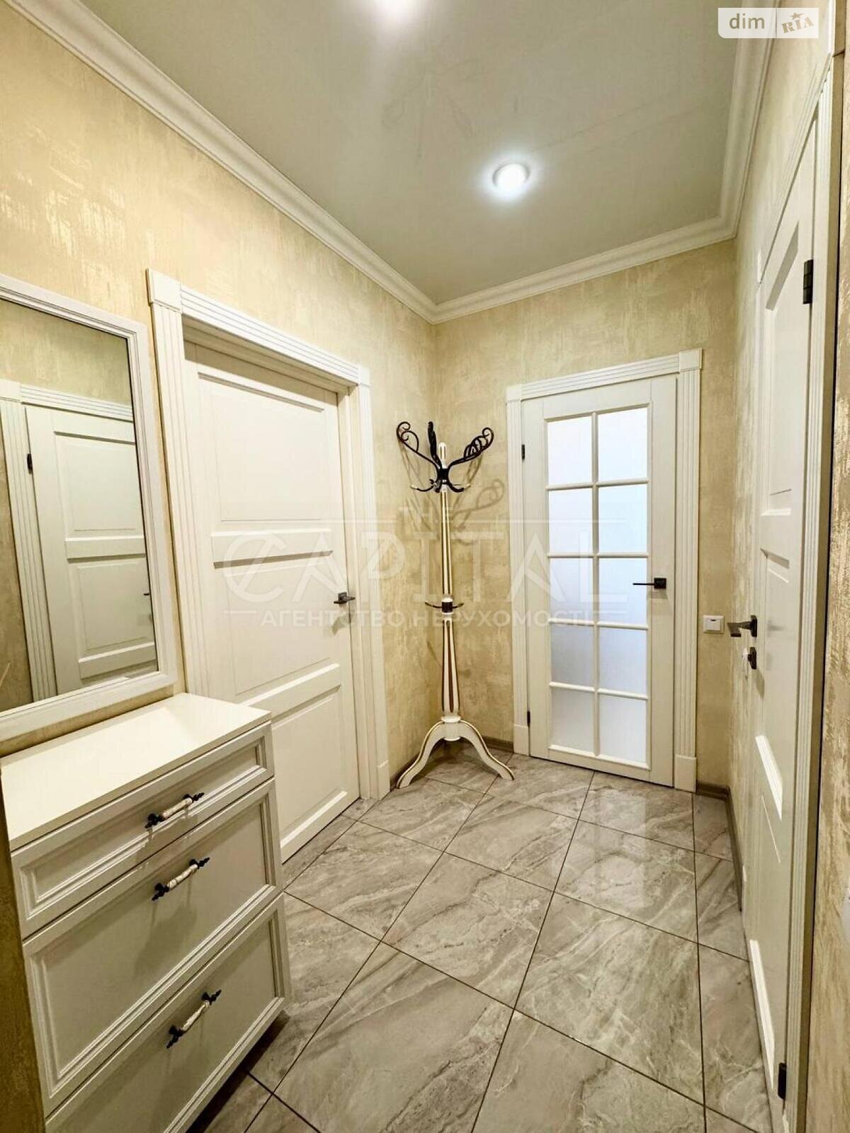 Продажа однокомнатной квартиры в Киеве, на ул. Боголюбова 11, район Борщаговка фото 1