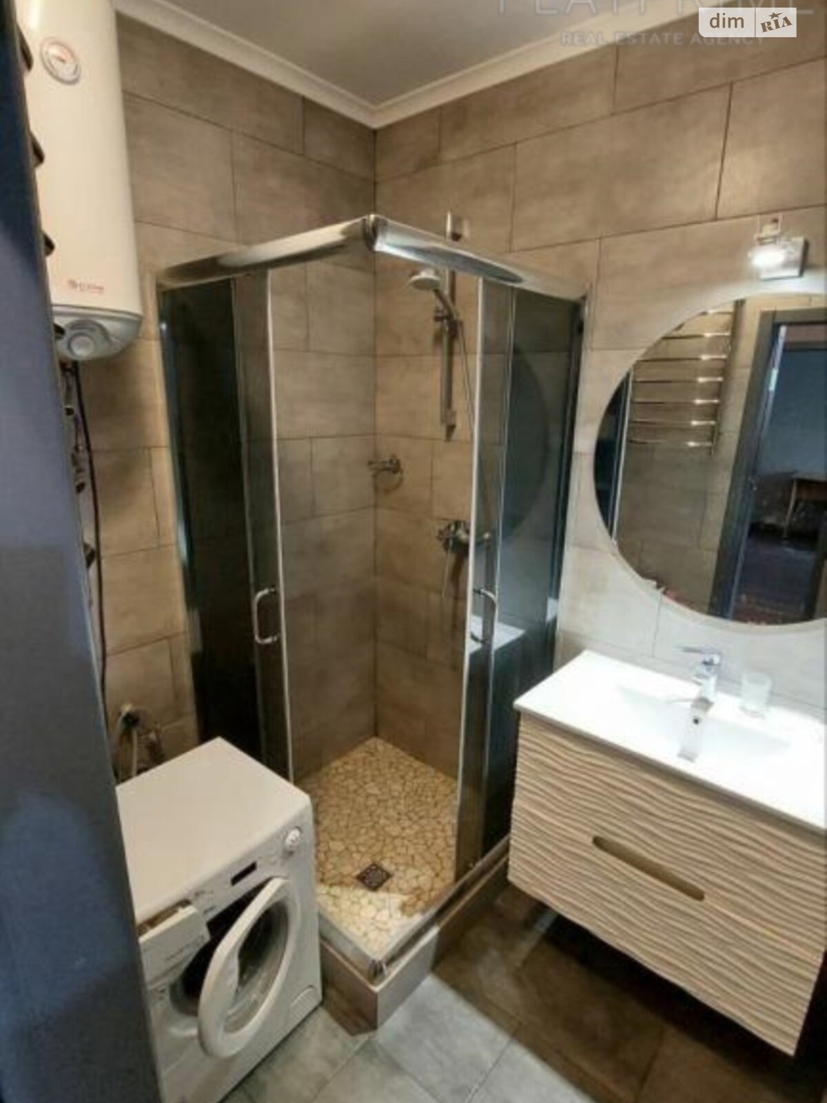Продажа трехкомнатной квартиры в Киеве, на ул. Жмеринская 36, район Борщаговка фото 1 Продажа трехкомнатной квартиры в Киеве, на ул. Жмеринская 36, район Борщаговка фото 1