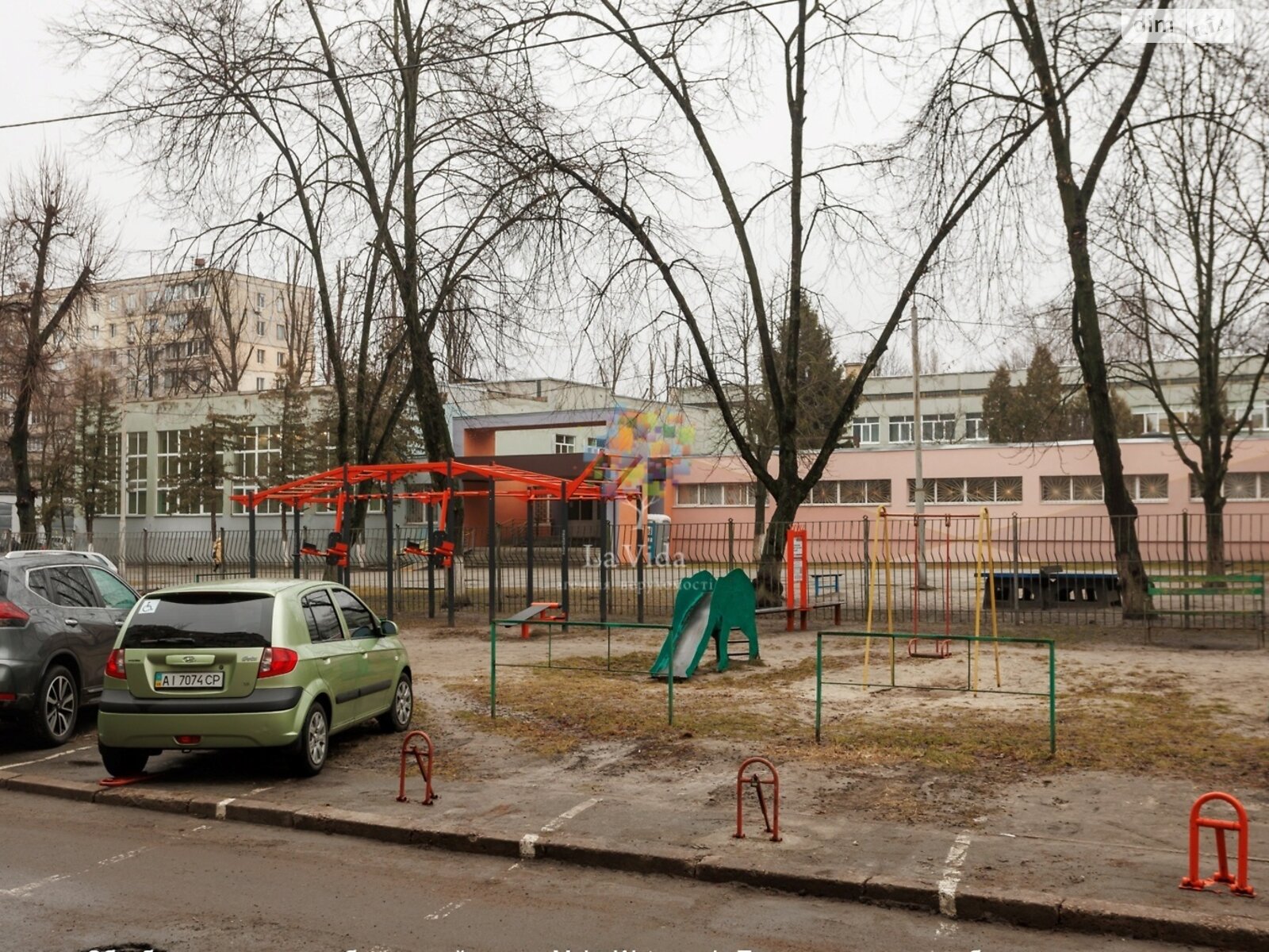Продажа трехкомнатной квартиры в Киеве, на ул. Жмеринская 16, район Борщаговка фото 1 Продажа трехкомнатной квартиры в Киеве, на ул. Жмеринская 16, район Борщаговка фото 1