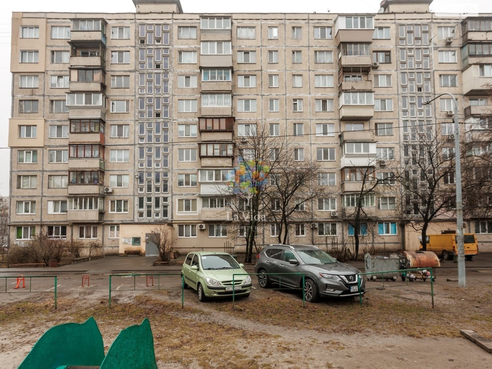 Продажа трехкомнатной квартиры в Киеве, на ул. Жмеринская 16, район Борщаговка фото 1 Продажа трехкомнатной квартиры в Киеве, на ул. Жмеринская 16, район Борщаговка фото 1
