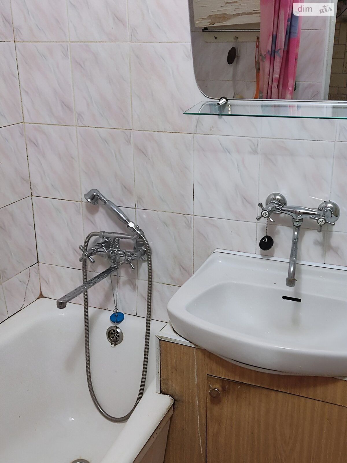 Продаж трикімнатної квартири в Києві, на бул. Жуля Верна 5/8, район Святошинський фото 1 Продаж трикімнатної квартири в Києві, на бул. Жуля Верна 5/8, район Святошинський фото 1