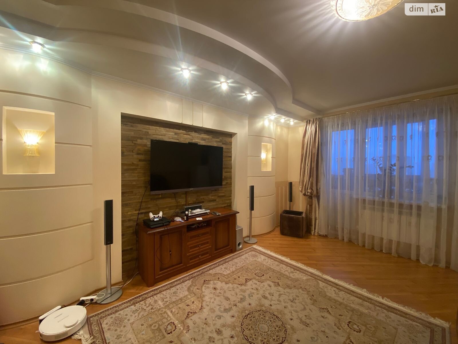 Продаж трикімнатної квартири в Києві, на просп. Леся Курбаса 7Б, район Борщагівка фото 1 Продаж трикімнатної квартири в Києві, на просп. Леся Курбаса 7Б, район Борщагівка фото 1