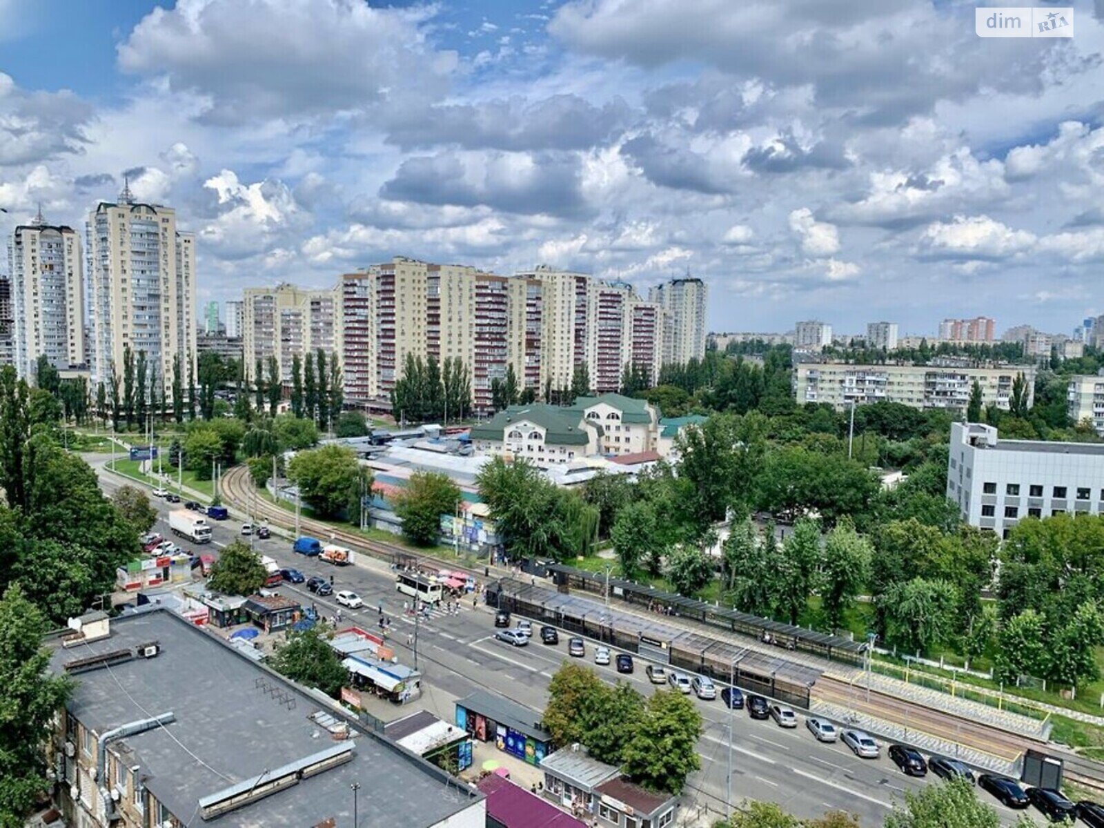 Продаж трикімнатної квартири в Києві, на бул. Миколи Руденка 9, район Борщагівка фото 1 Продаж трикімнатної квартири в Києві, на бул. Миколи Руденка 9, район Борщагівка фото 1