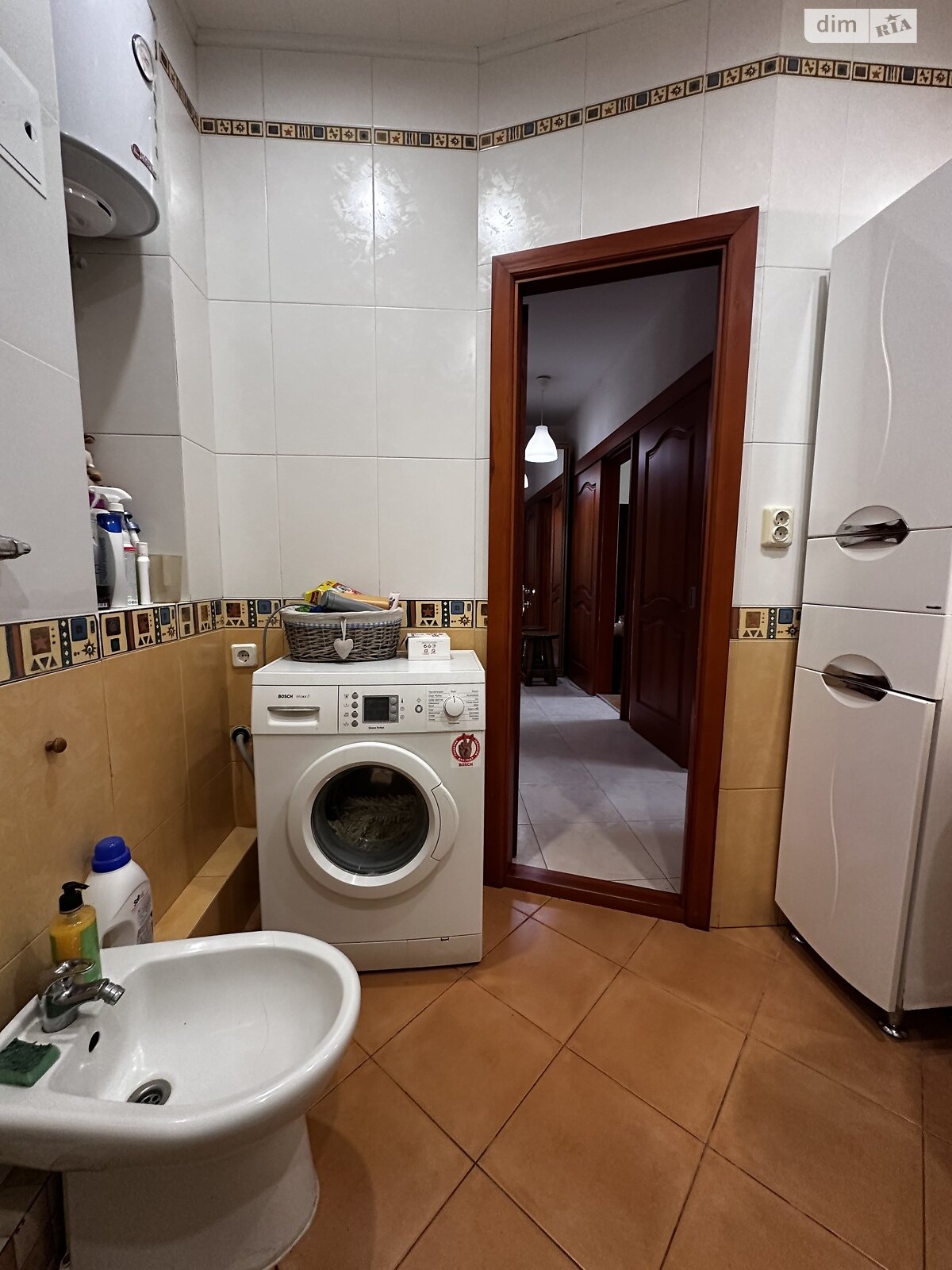 Продаж трикімнатної квартири в Києві, на вул. Василя Верховинця 10, район Борщагівка фото 1 Продаж трикімнатної квартири в Києві, на вул. Василя Верховинця 10, район Борщагівка фото 1