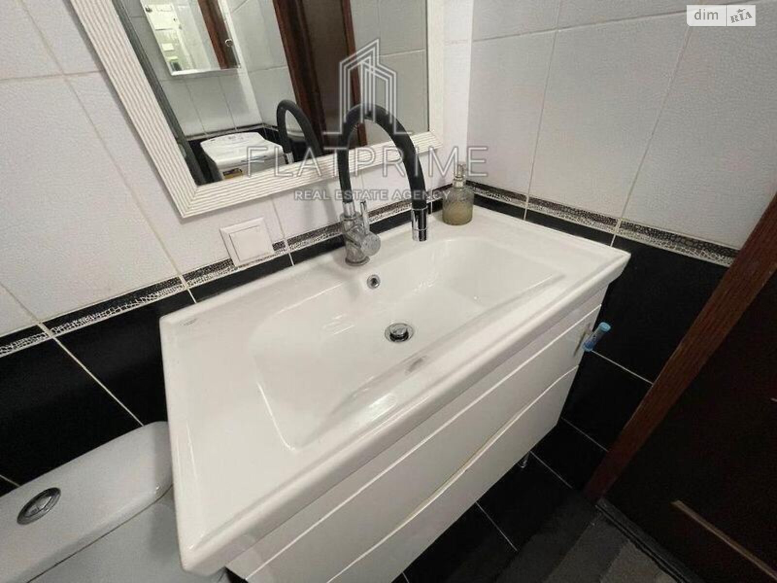 Продажа трехкомнатной квартиры в Киеве, на ул. Зодчих 36, район Борщаговка фото 1 Продажа трехкомнатной квартиры в Киеве, на ул. Зодчих 36, район Борщаговка фото 1