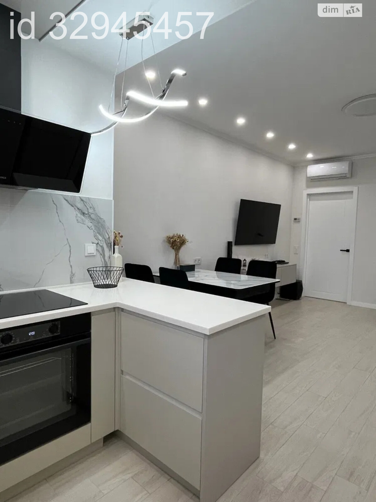 Продаж двокімнатної квартири в Києві, на вул. Радистів 34, район Биківня фото 1 Продаж двокімнатної квартири в Києві, на вул. Радистів 34, район Биківня фото 1
